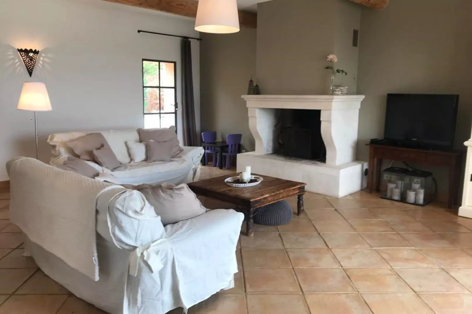 Maison Roquebeauresse-Living room