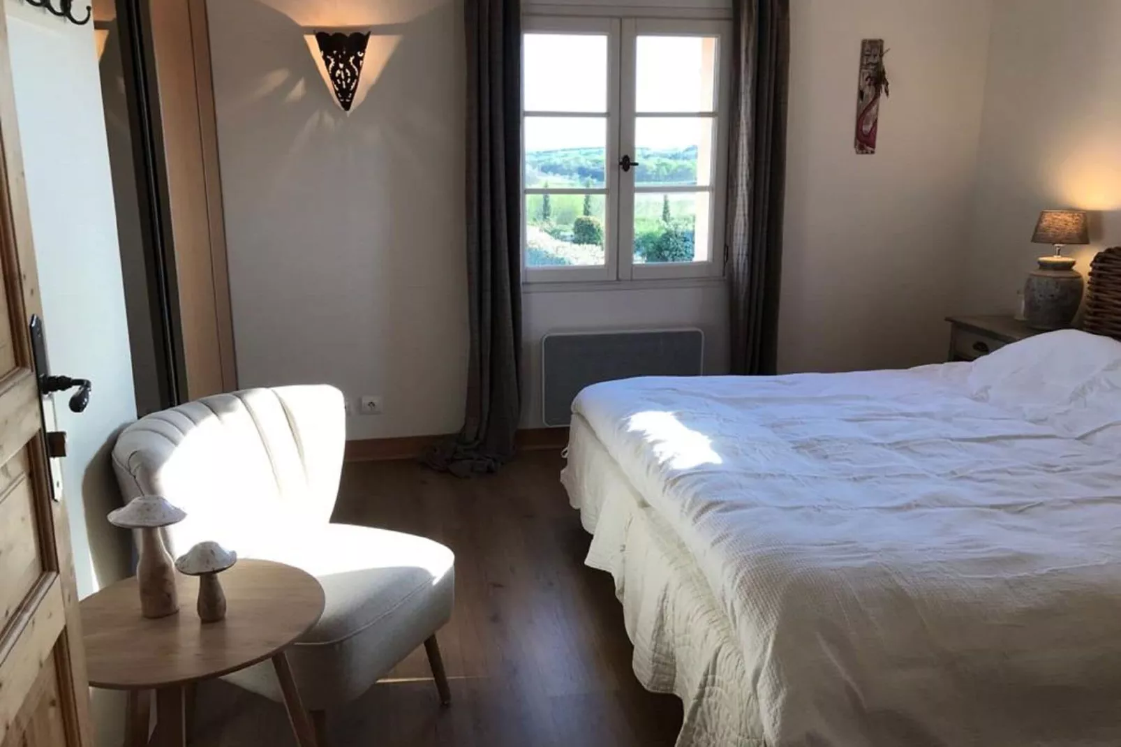 Maison Roquebeauresse-Bedroom