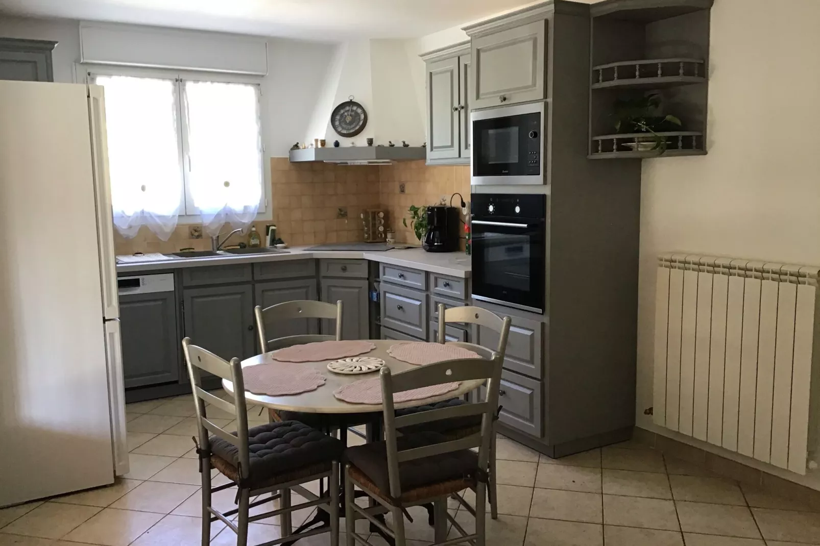 VILLA LA VERNEDE-Kitchen