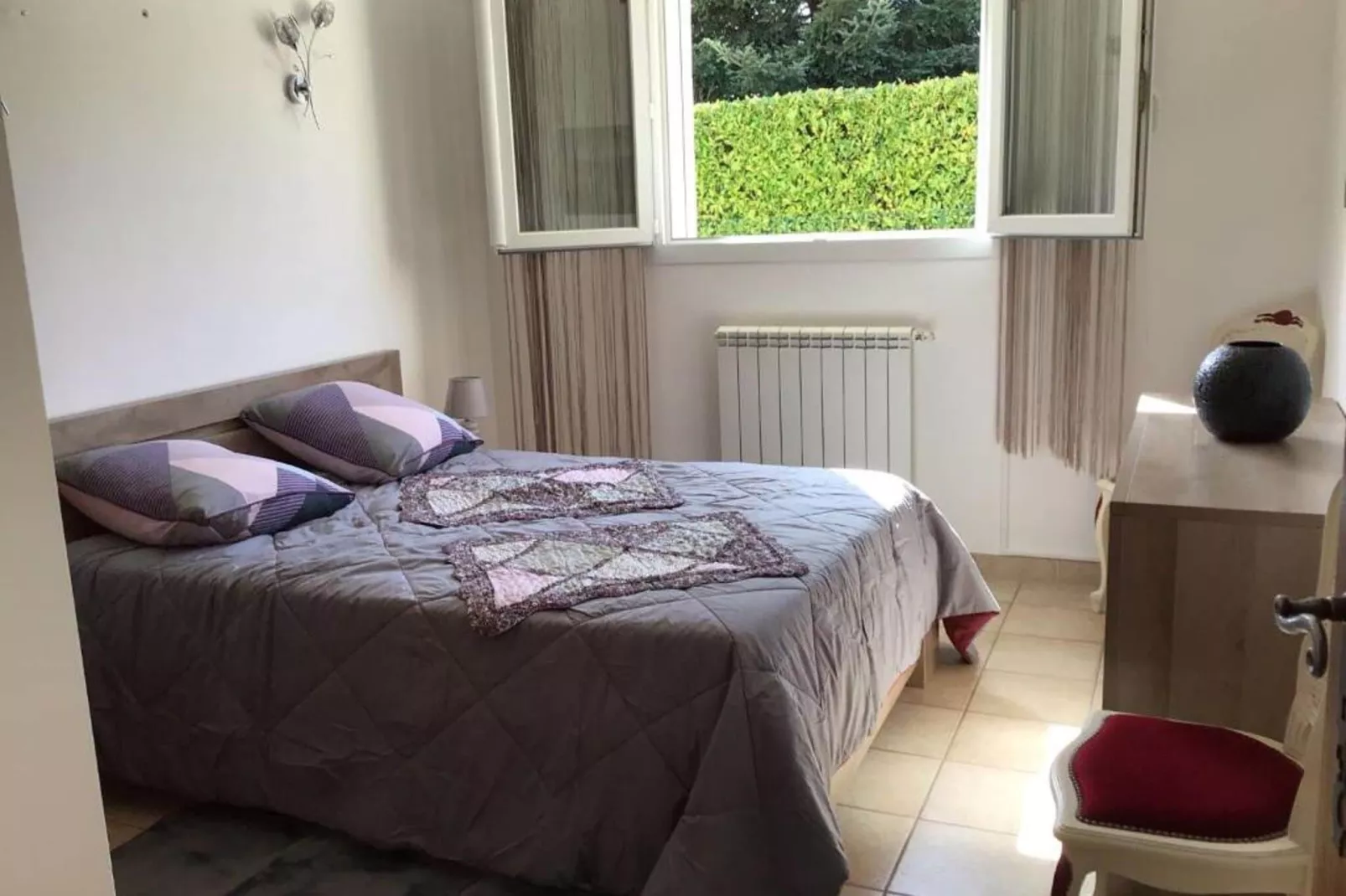 VILLA LA VERNEDE-Bedroom