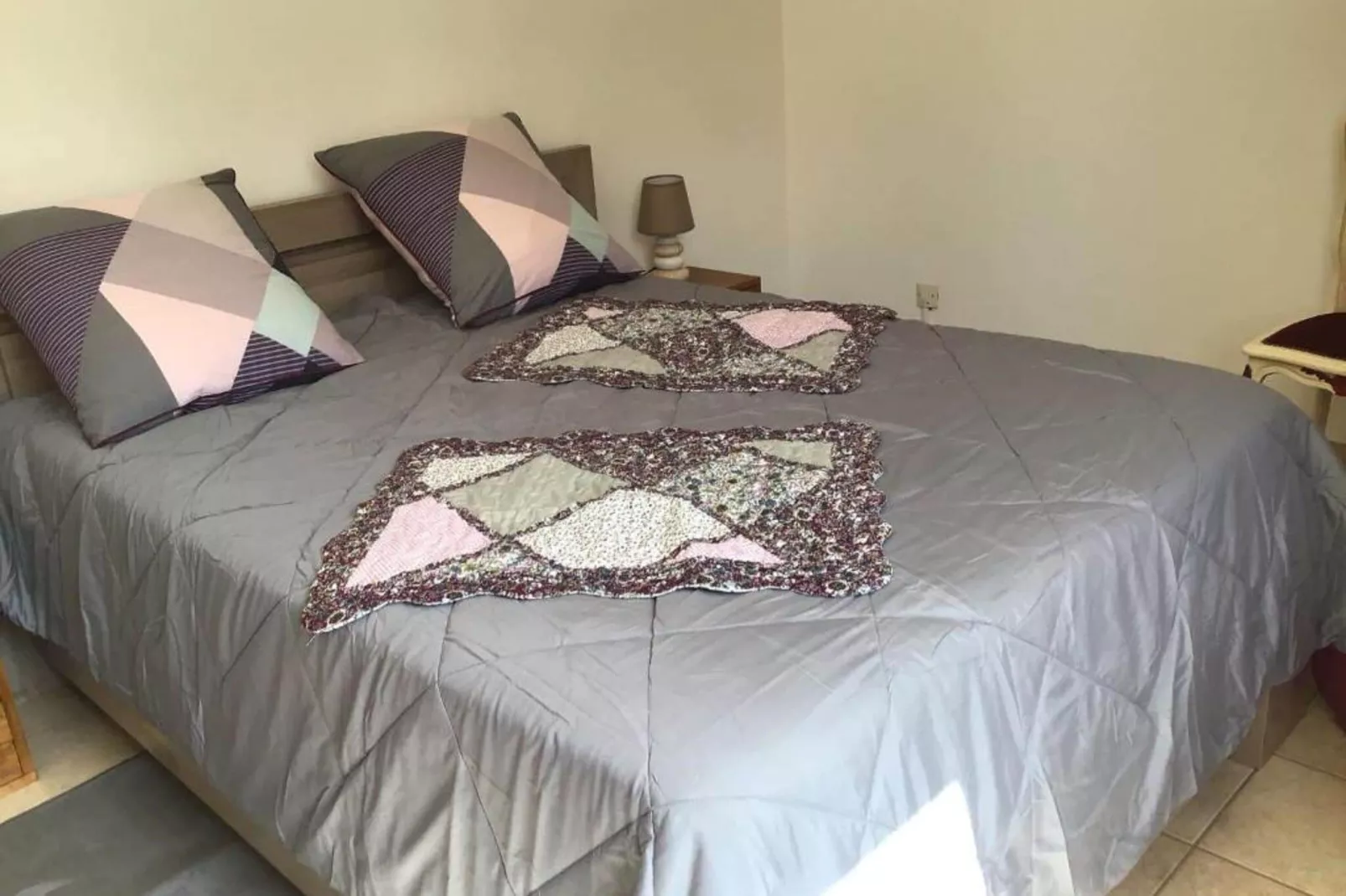 VILLA LA VERNEDE-Bedroom