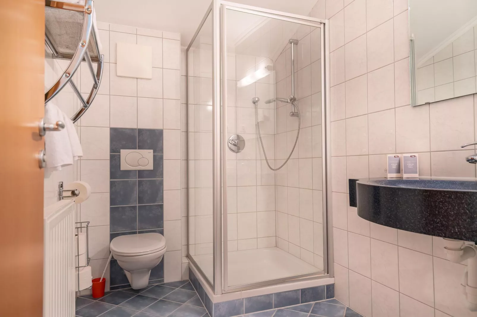 Apartment 19-Bathroom