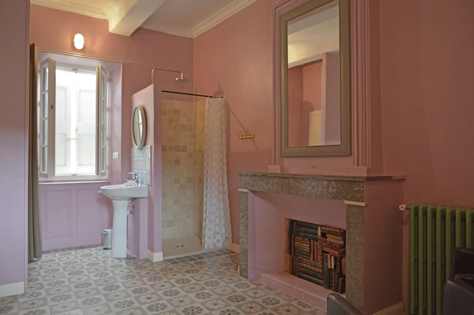 Chez l'antiquaire-Bathroom