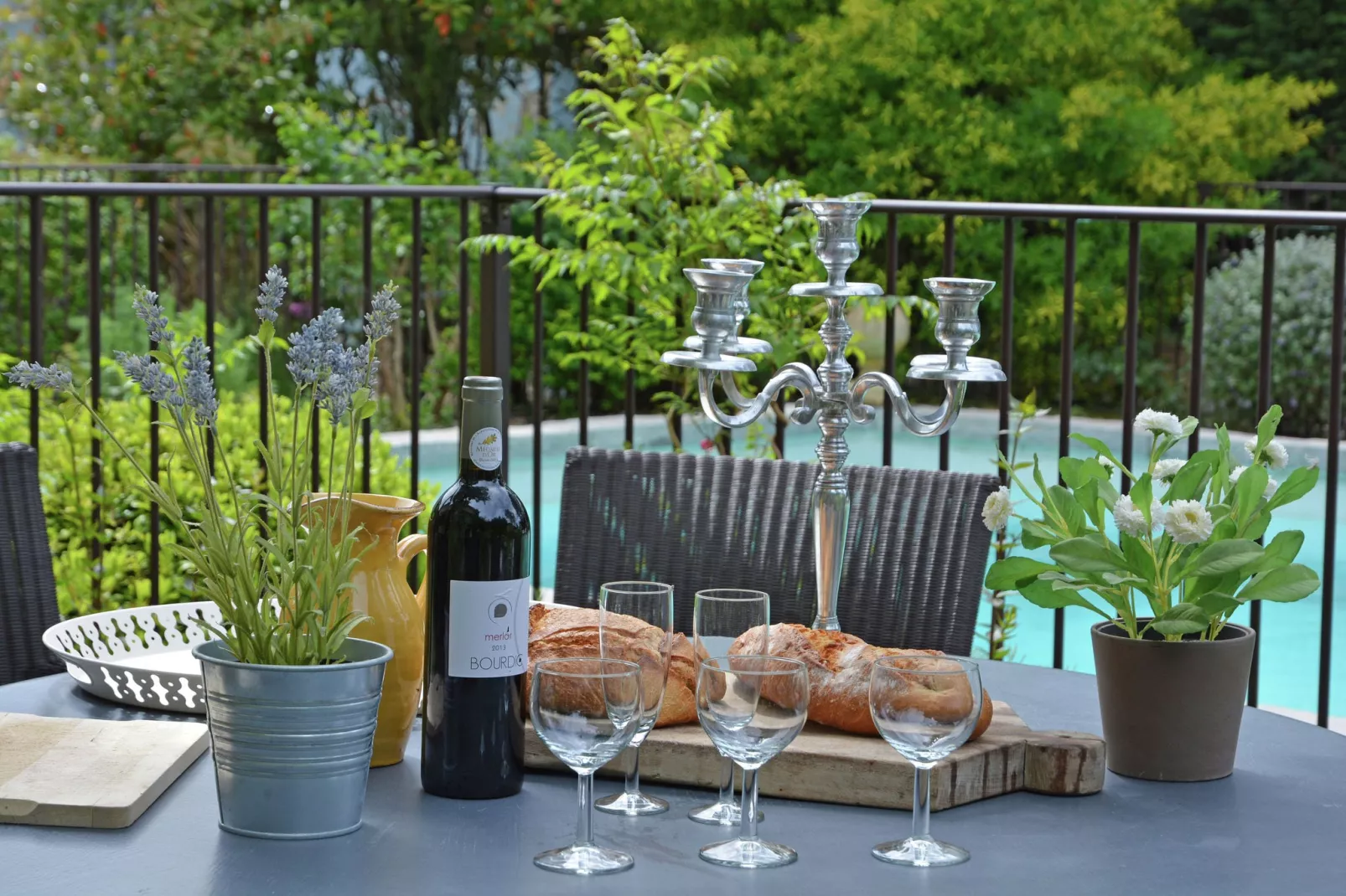 Chez l'antiquaire-Terrace balcony