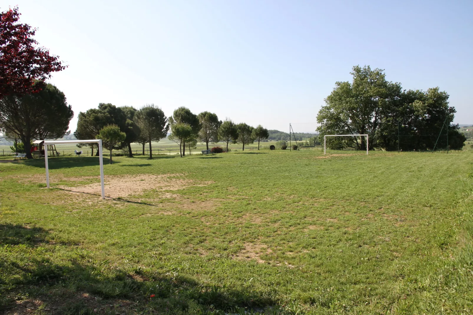 Chez l'antiquaire-Areas summer 1km