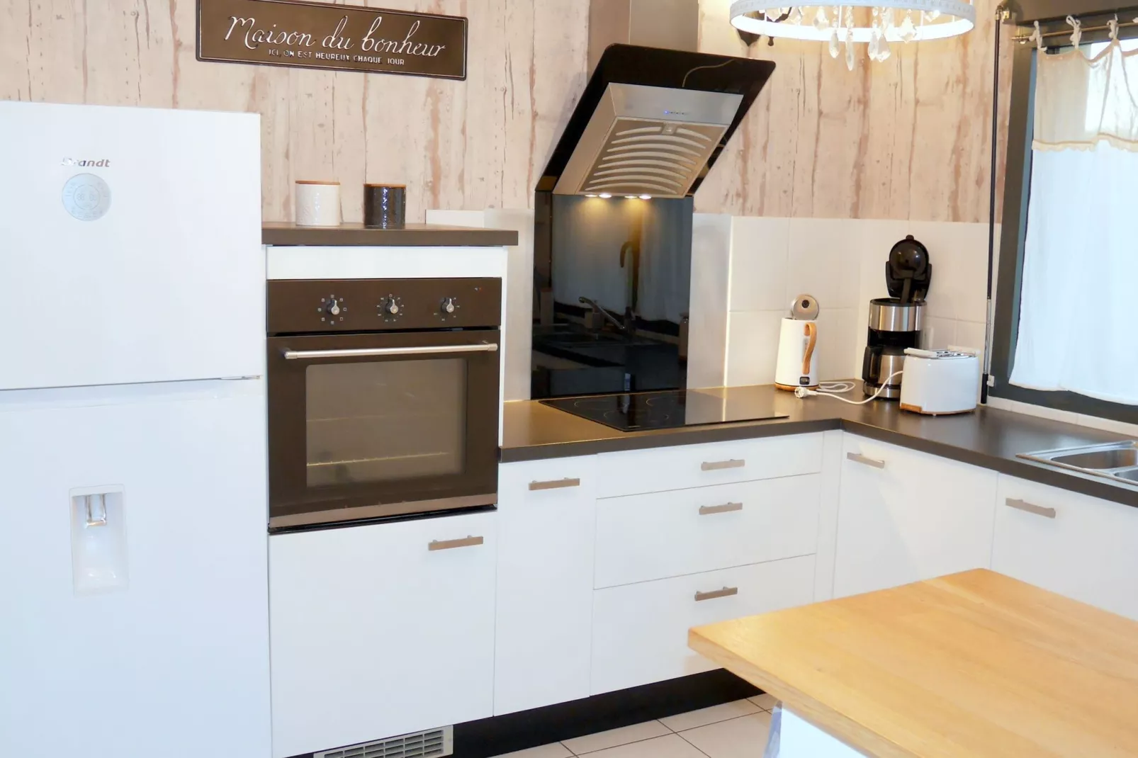 Komfortables Ferienhaus in Strandnähe Guissény-Kitchen