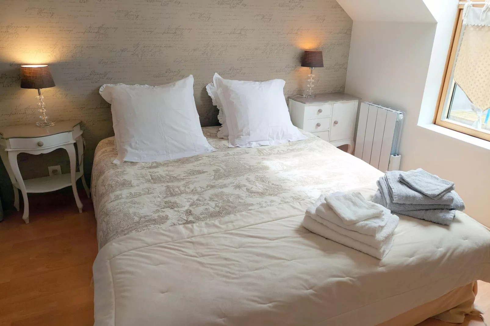 Komfortables Ferienhaus in Strandnähe Guissény-Bedroom