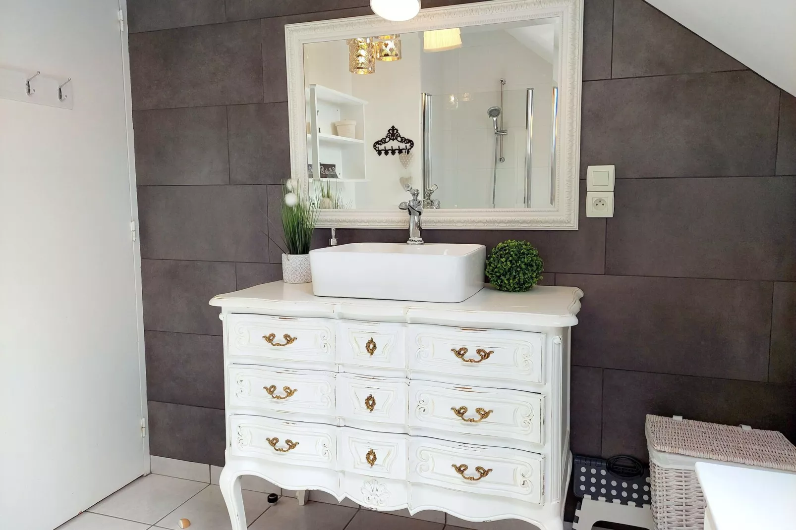 Komfortables Ferienhaus in Strandnähe Guissény-Bathroom