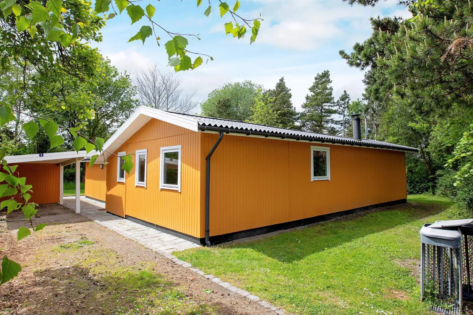 6 person holiday home in Dannemare
