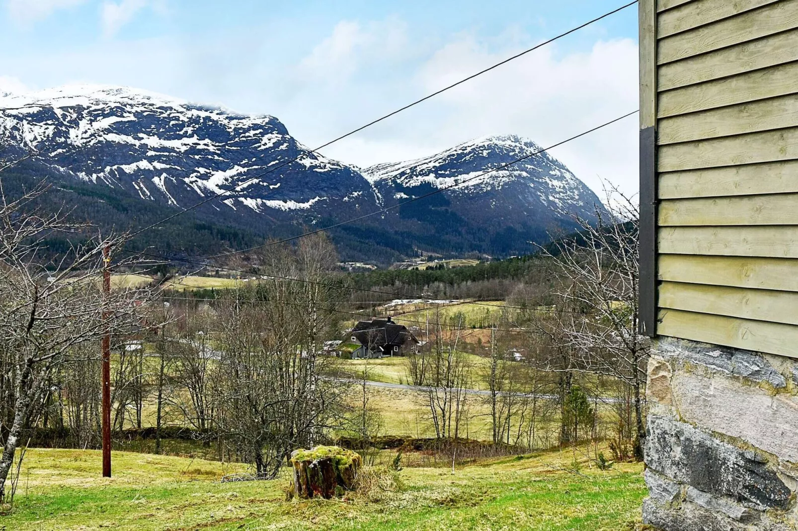 Secluded Mountain Retreat-By Traum-Outdoor