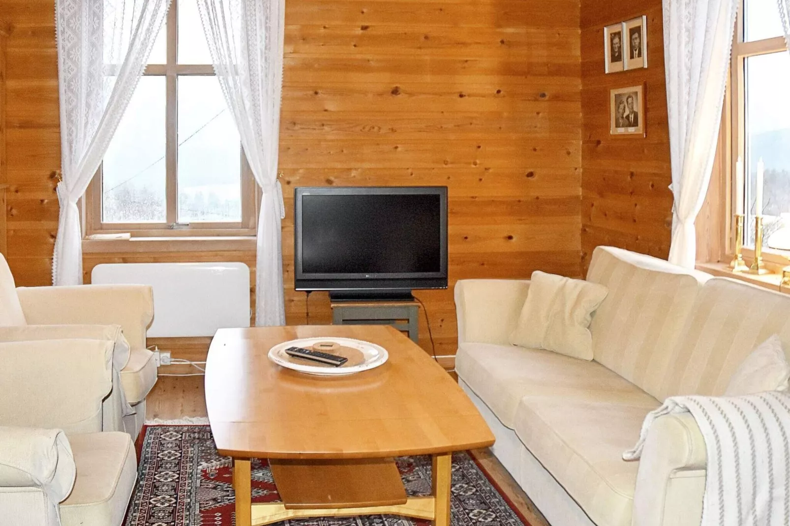 Secluded Mountain Retreat-By Traum-Indoor