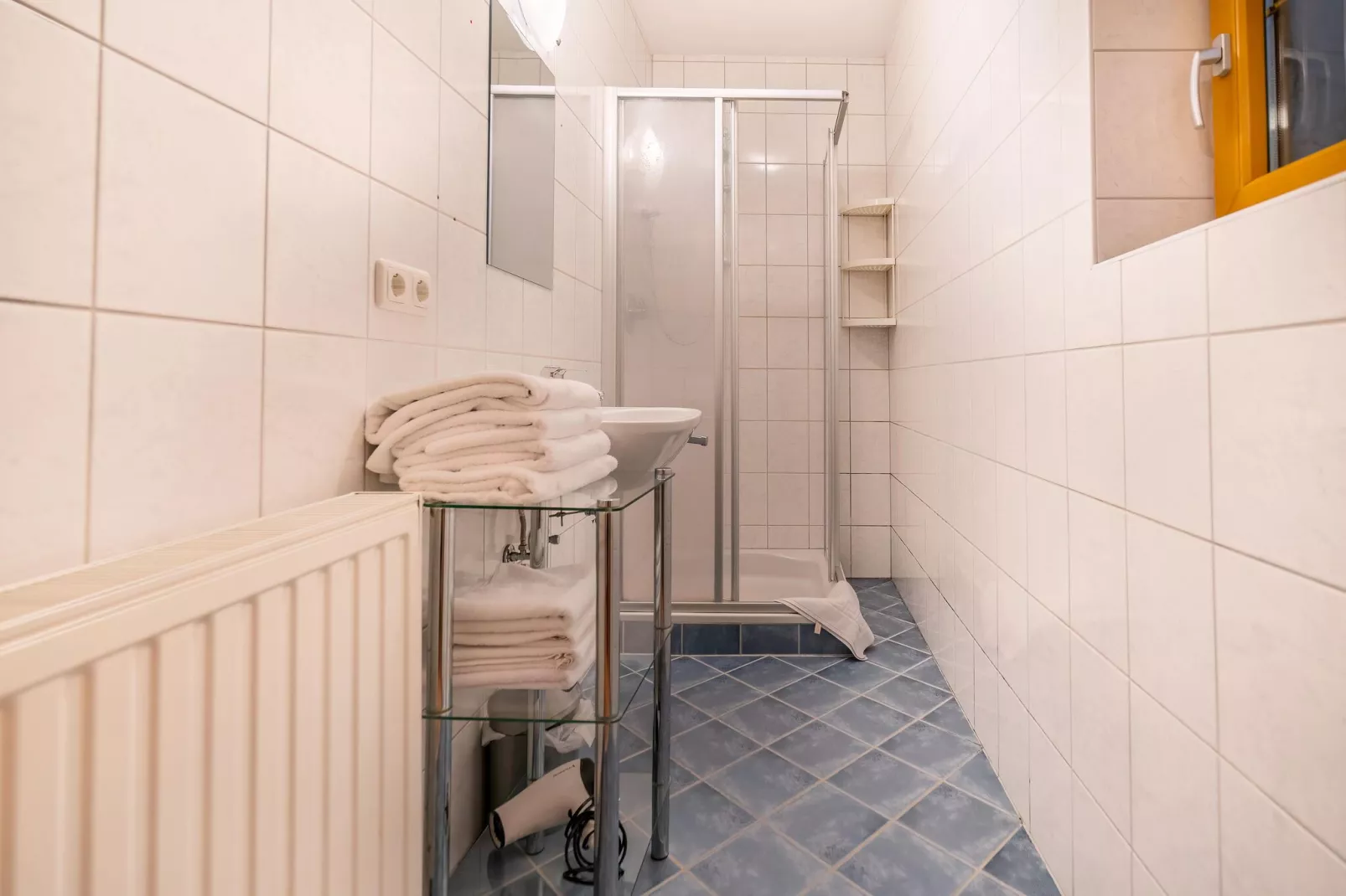 Apartment 20-Bathroom