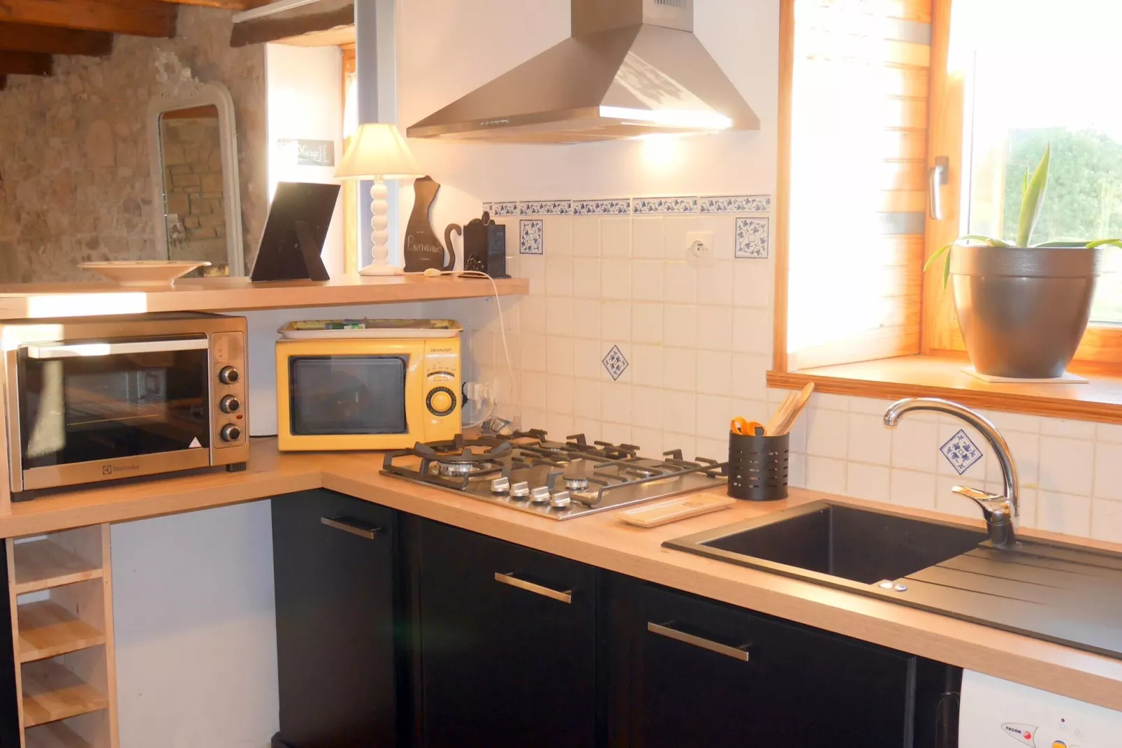Natursteinhaus Plounévez-Lochrist-Kitchen