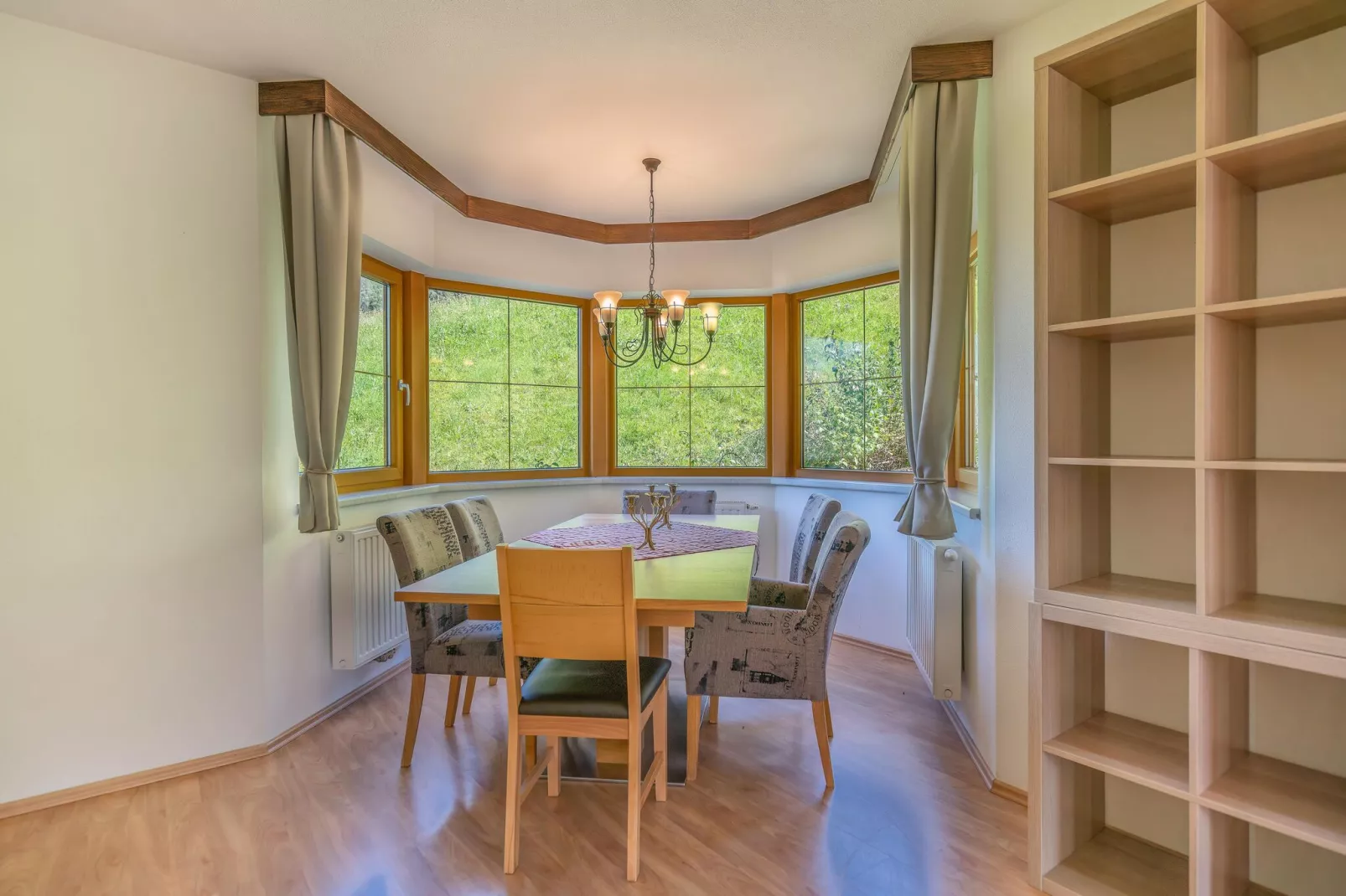 Apartment 21-Dining room