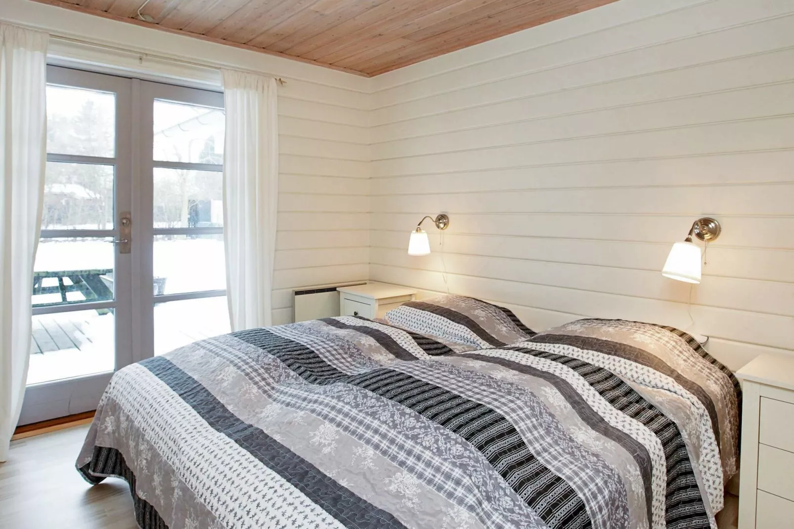 Tranquil Retreat with Spa - By Traum Ferienwohnungen - Indoor