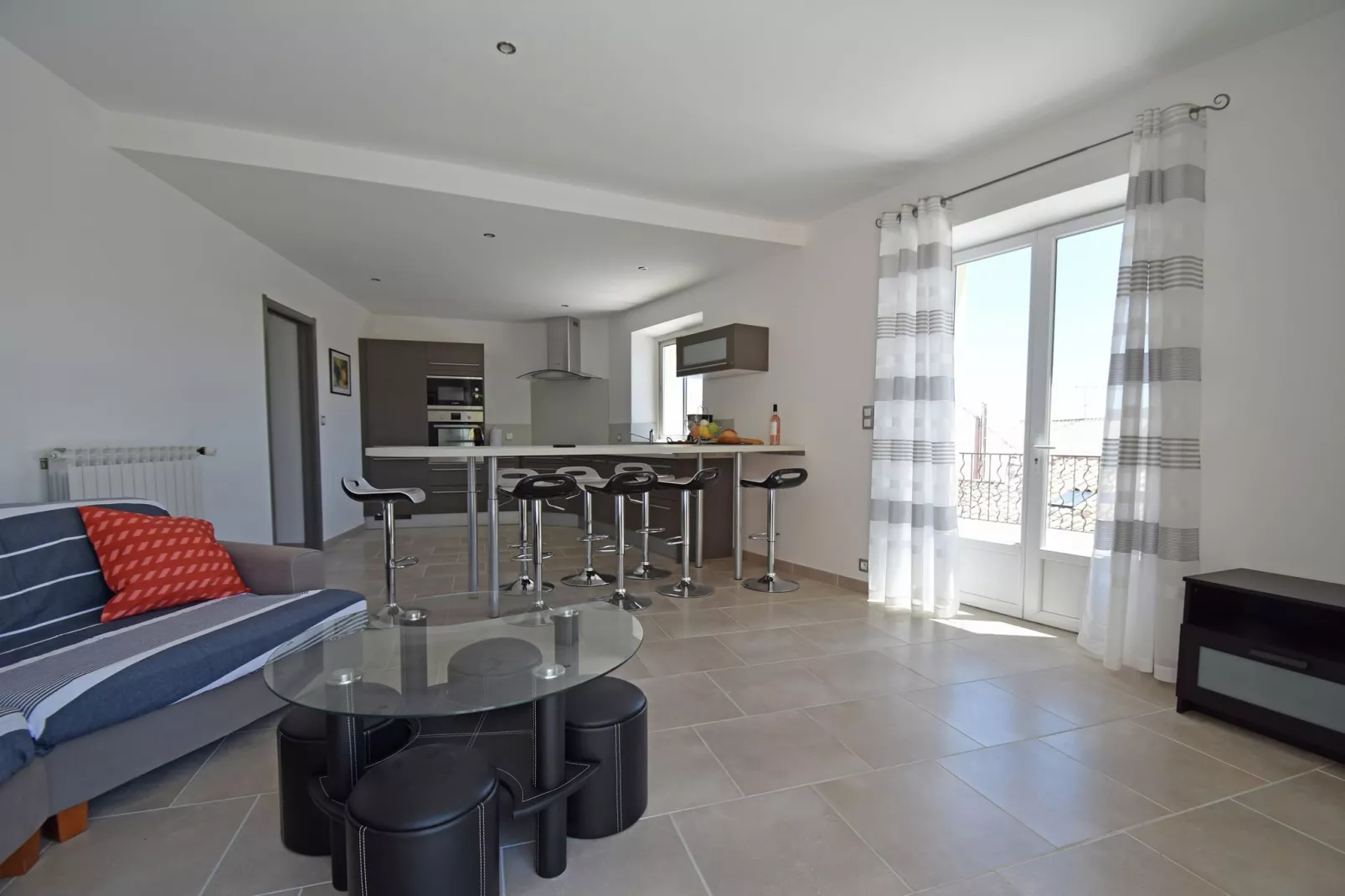 Maison Piscine Village Vue Imprenable-Living room