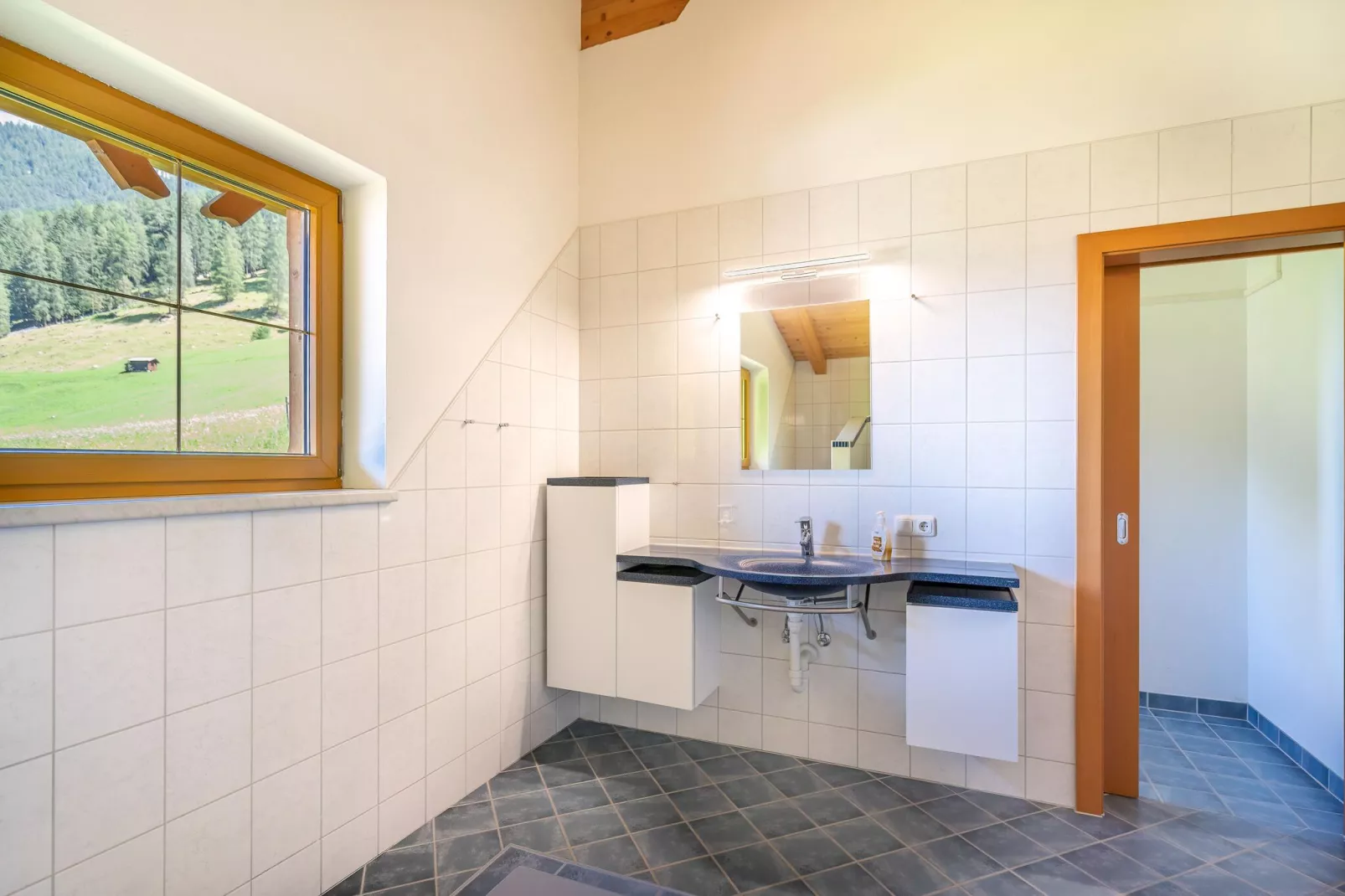 Apartment 21-Bathroom