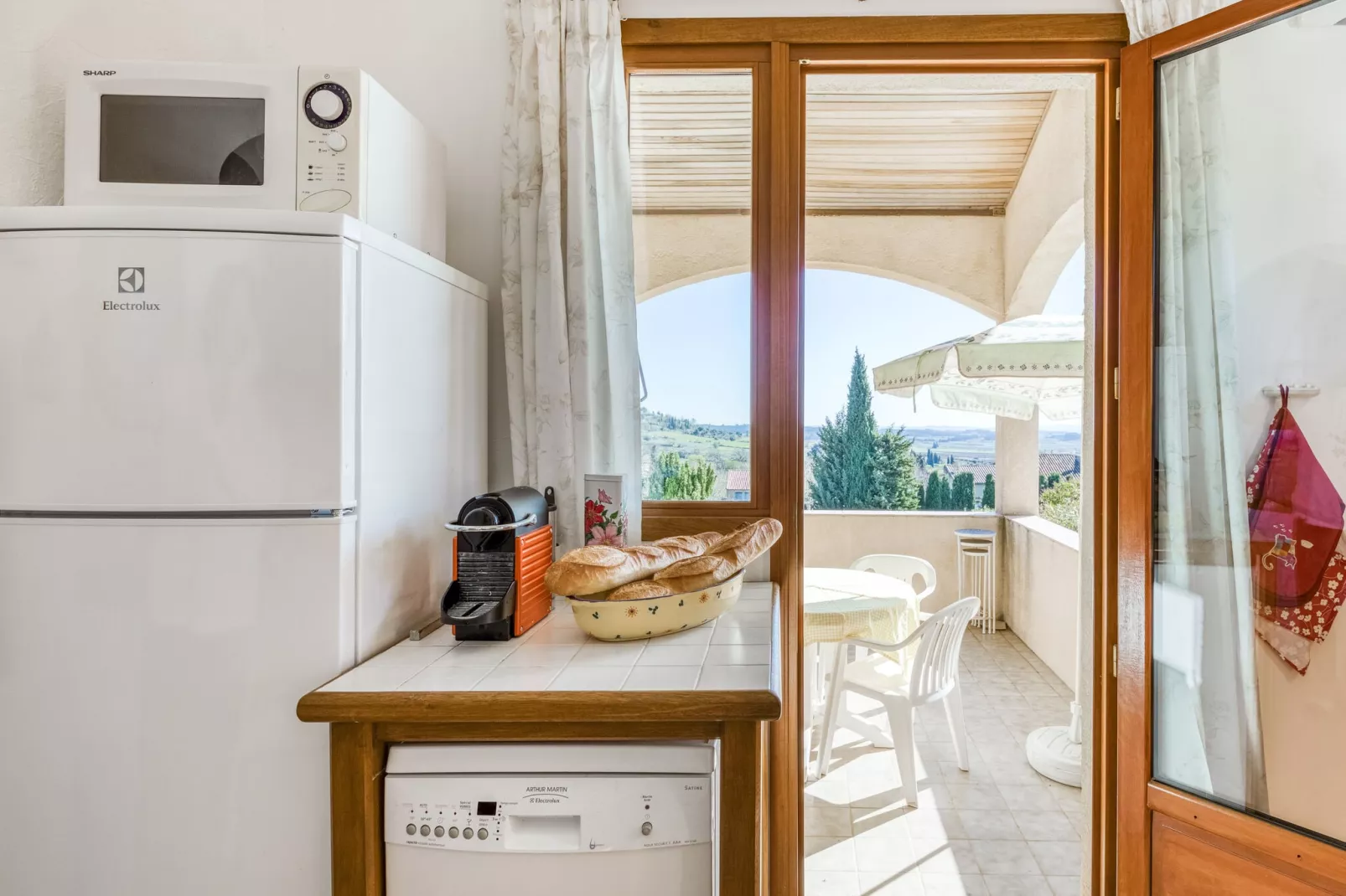 Sourire du Soleil-Kitchen