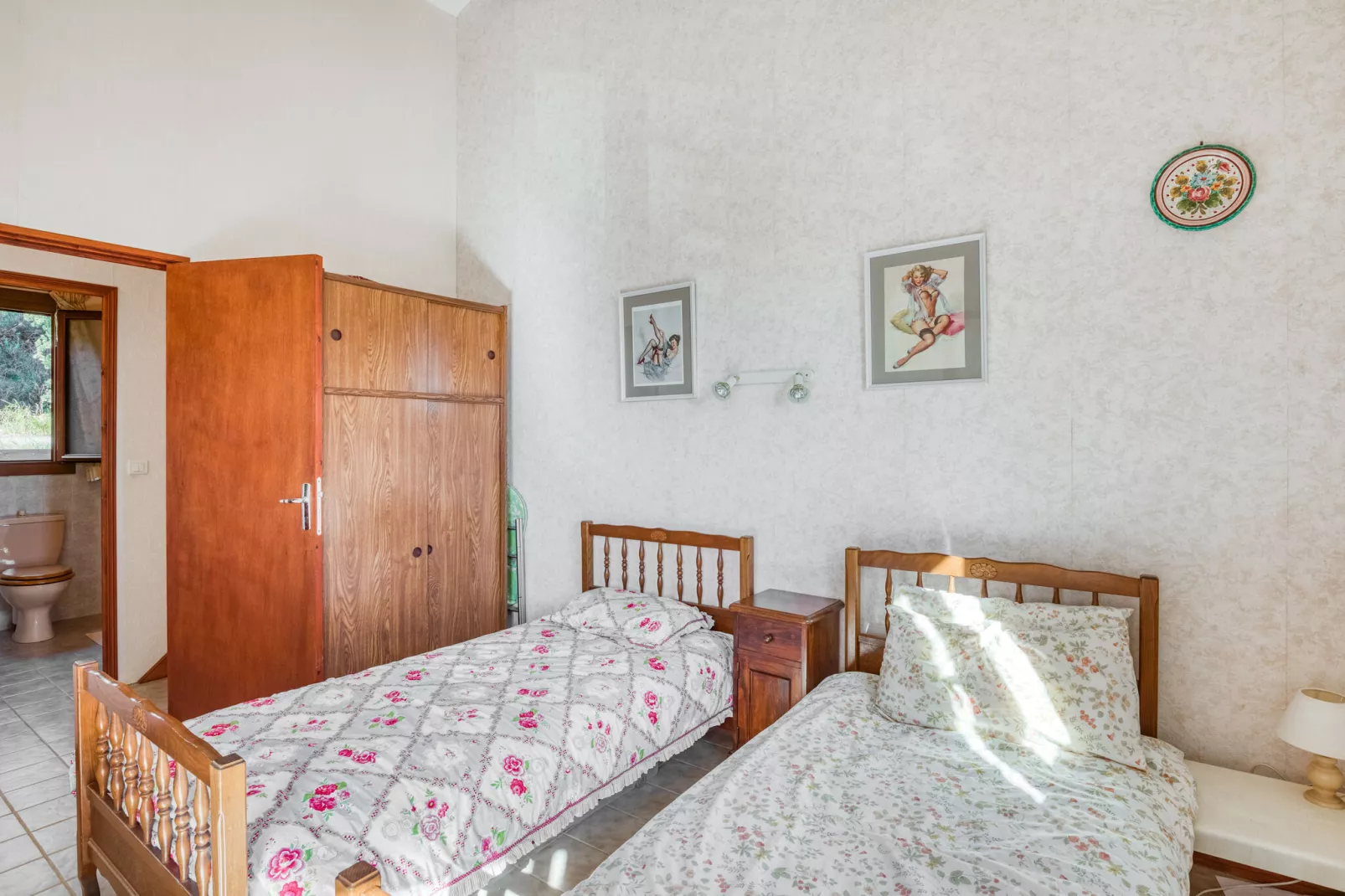 Sourire du Soleil-Bedroom