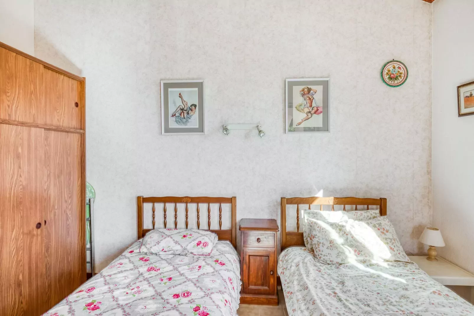 Sourire du Soleil-Bedroom