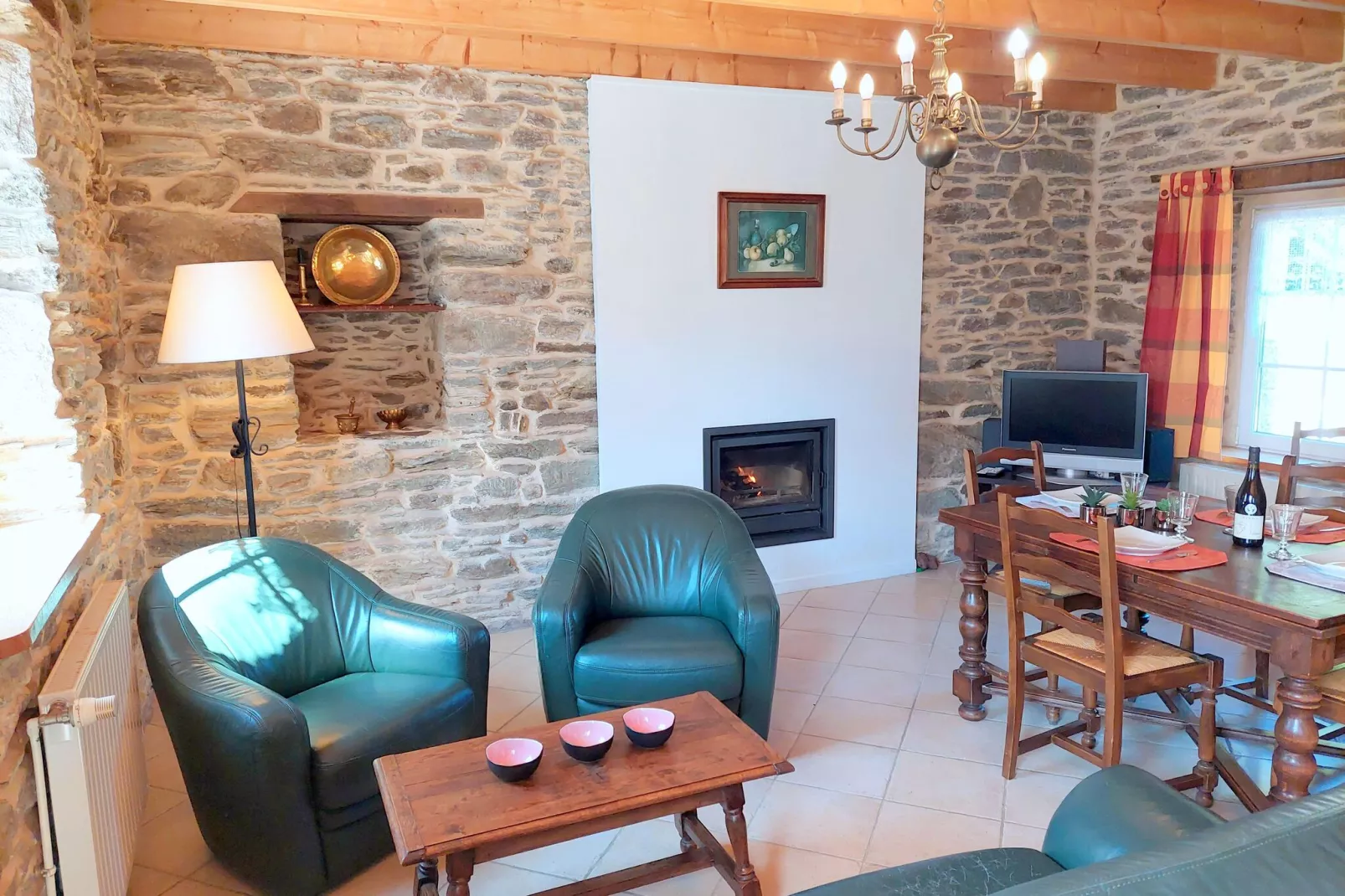 Steinhaus mit Kamin Plouénan-Living room