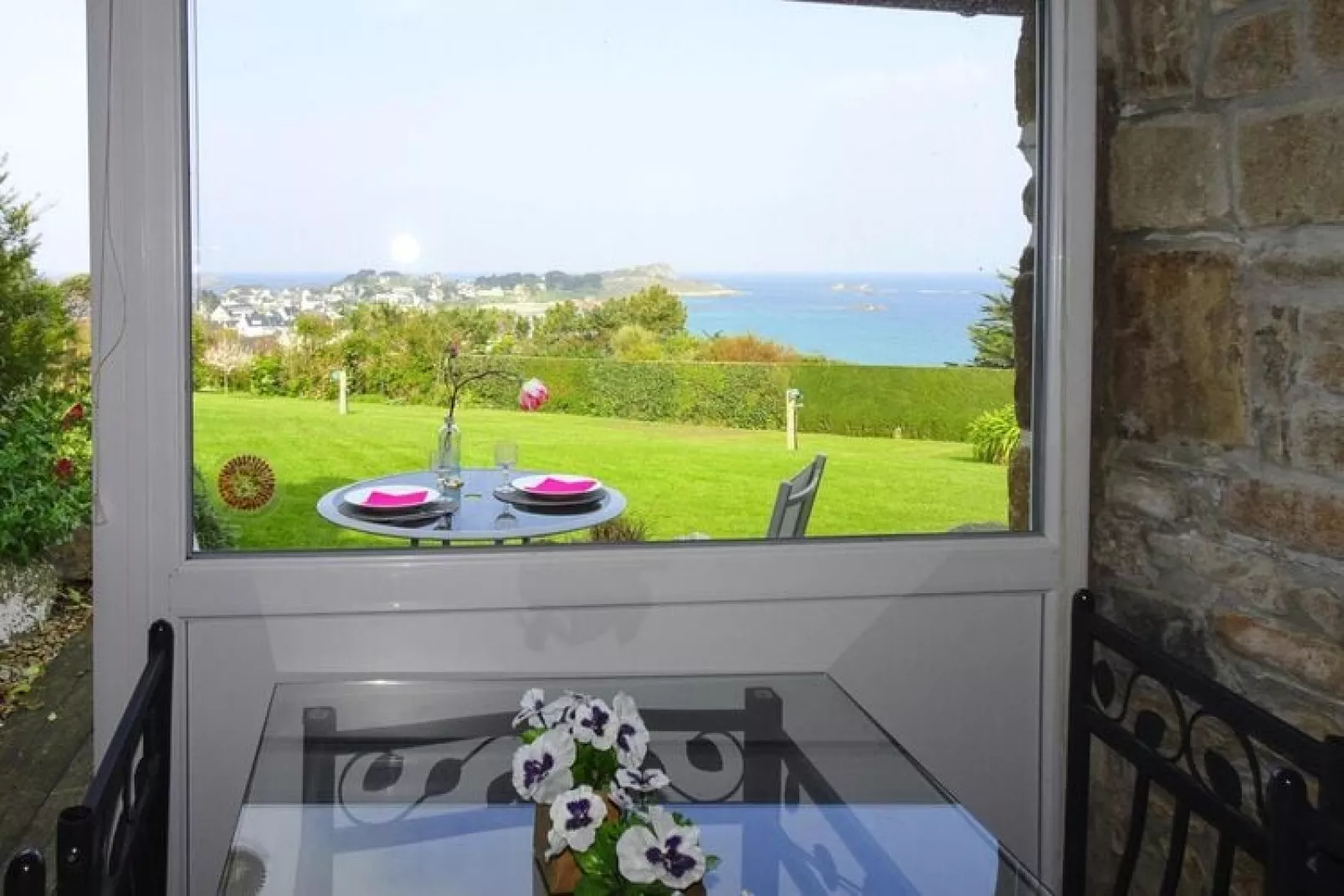Natural stone house with private Jacuzzi on Breton estate Plougasnou-Gardens summer