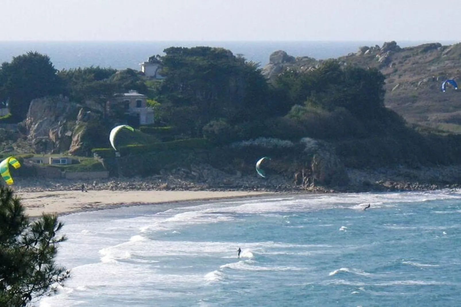 Natural stone house with private Jacuzzi on Breton estate Plougasnou-Water view