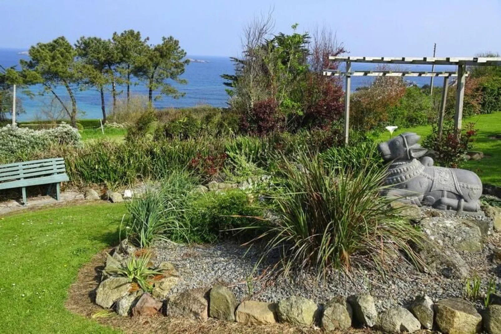 Natural stone house with private Jacuzzi on Breton estate Plougasnou-Gardens summer