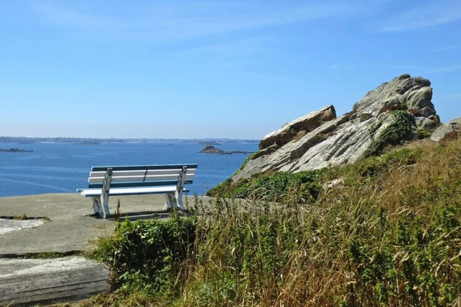 Natural stone house with private Jacuzzi on Breton estate Plougasnou-Water view