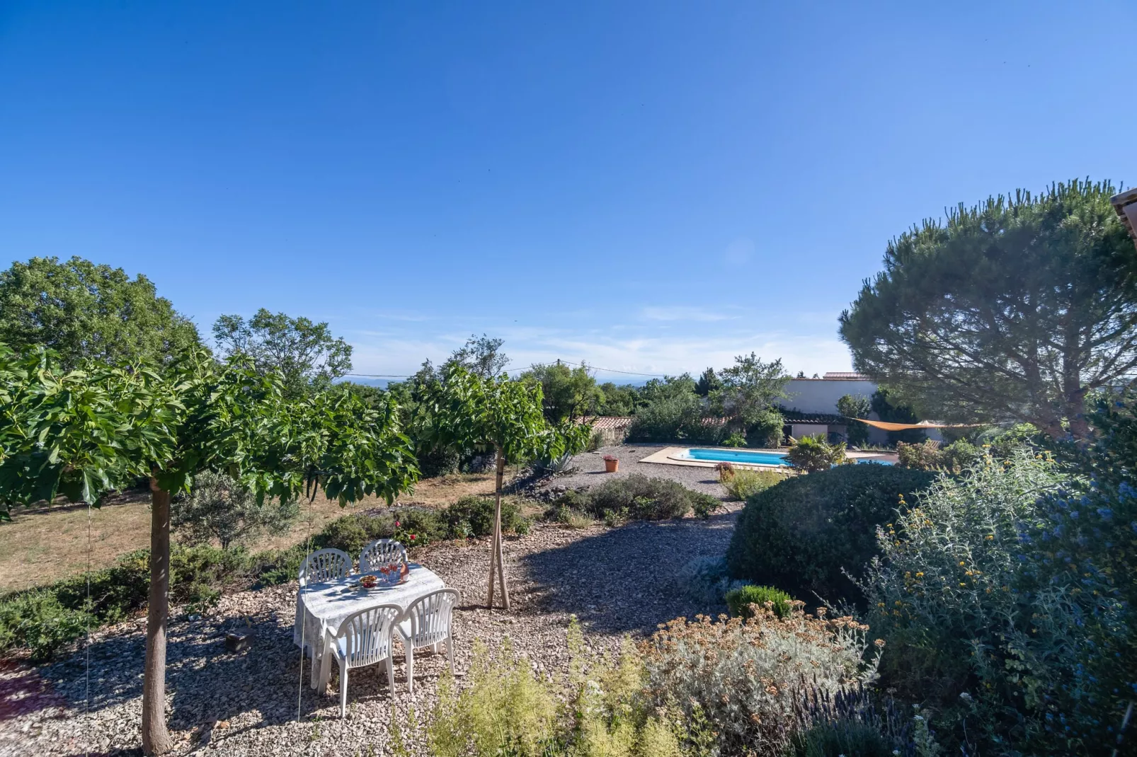 Villa Les Garouillettes-Gardens summer