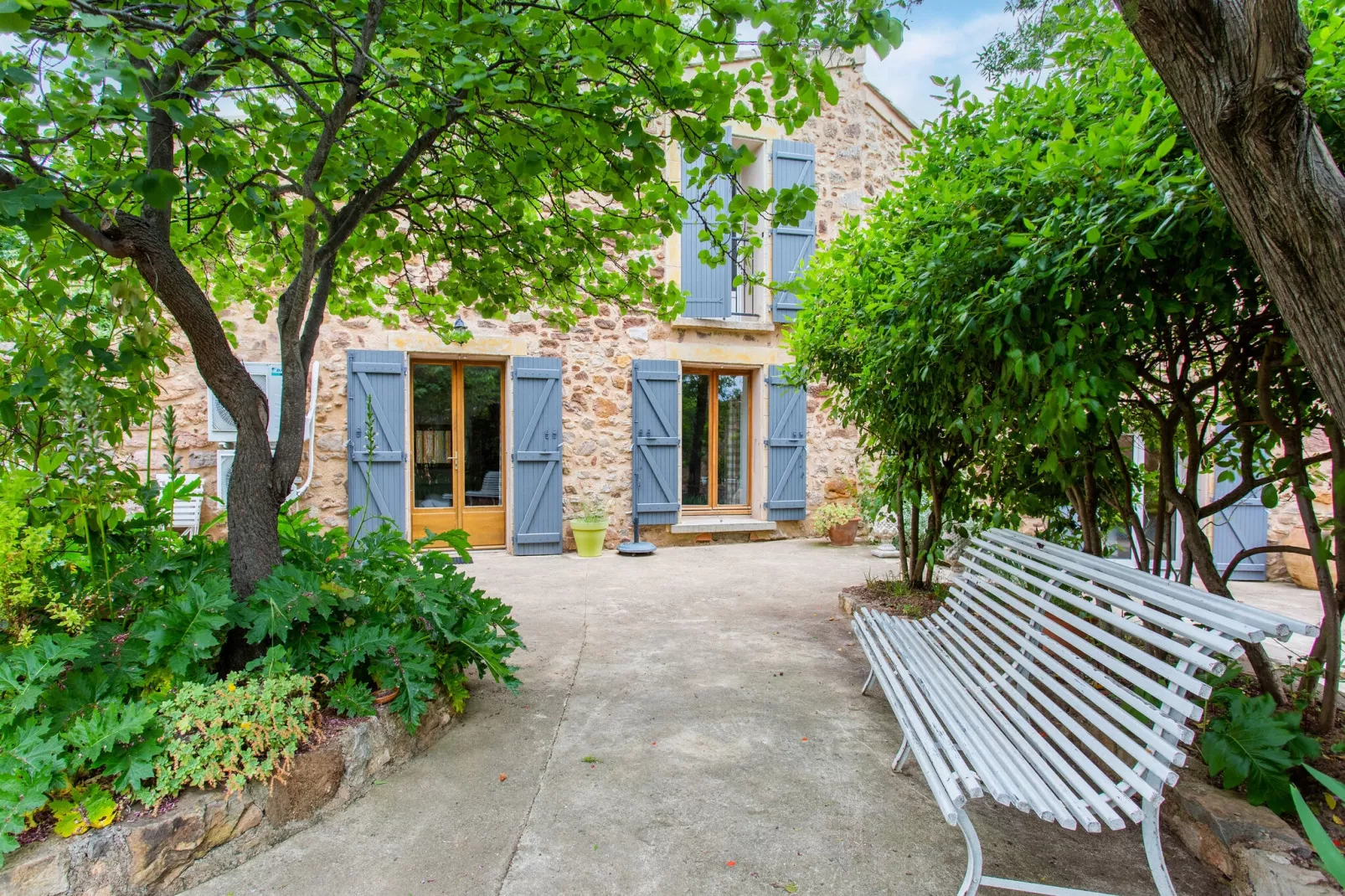 La Maison du Parc-Exterior summer