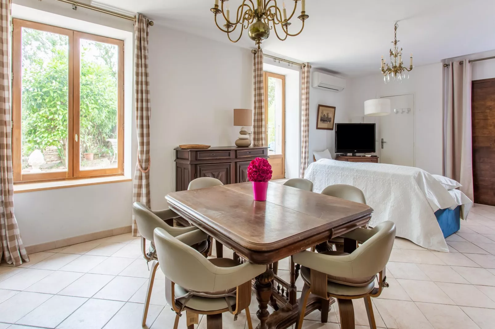 La Maison du Parc-Dining room