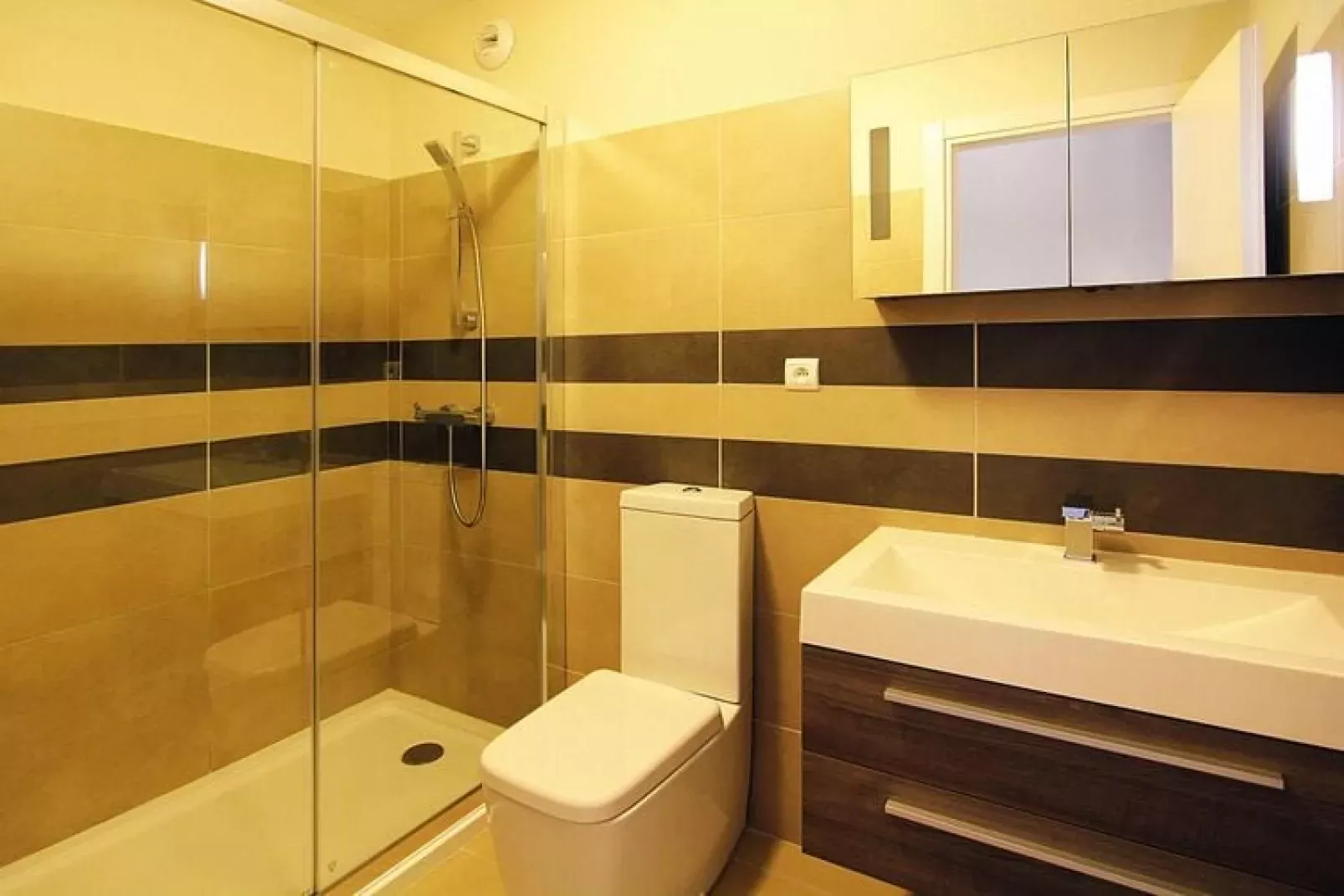 Residence Salina Bay Porto-Vecchio // F3  - 6 pers- côté piscine-Bathroom