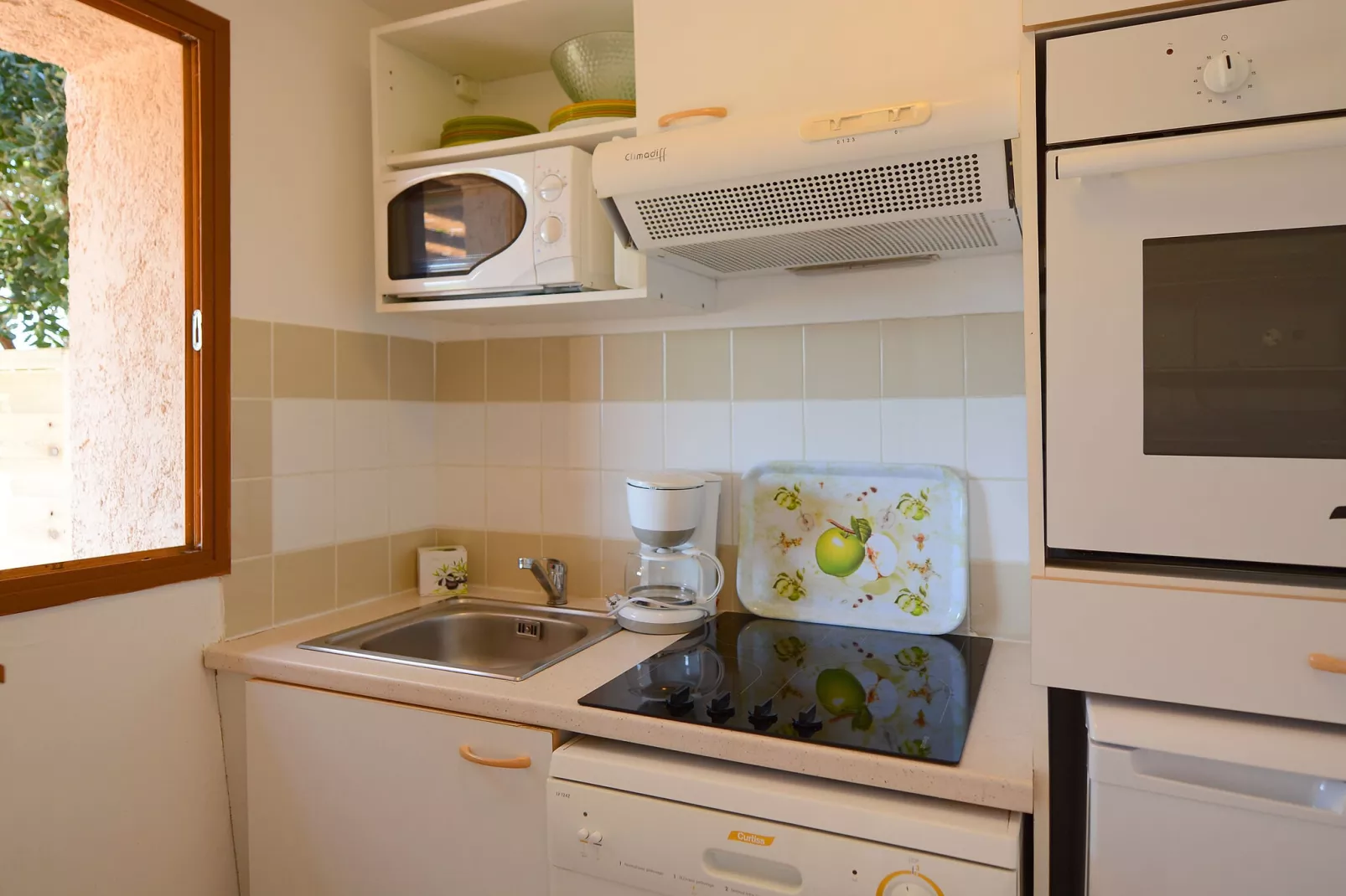 Residence Alba Rossa Serra-di-Ferro // Villa 1 Chambre Côté Nature-Kitchen