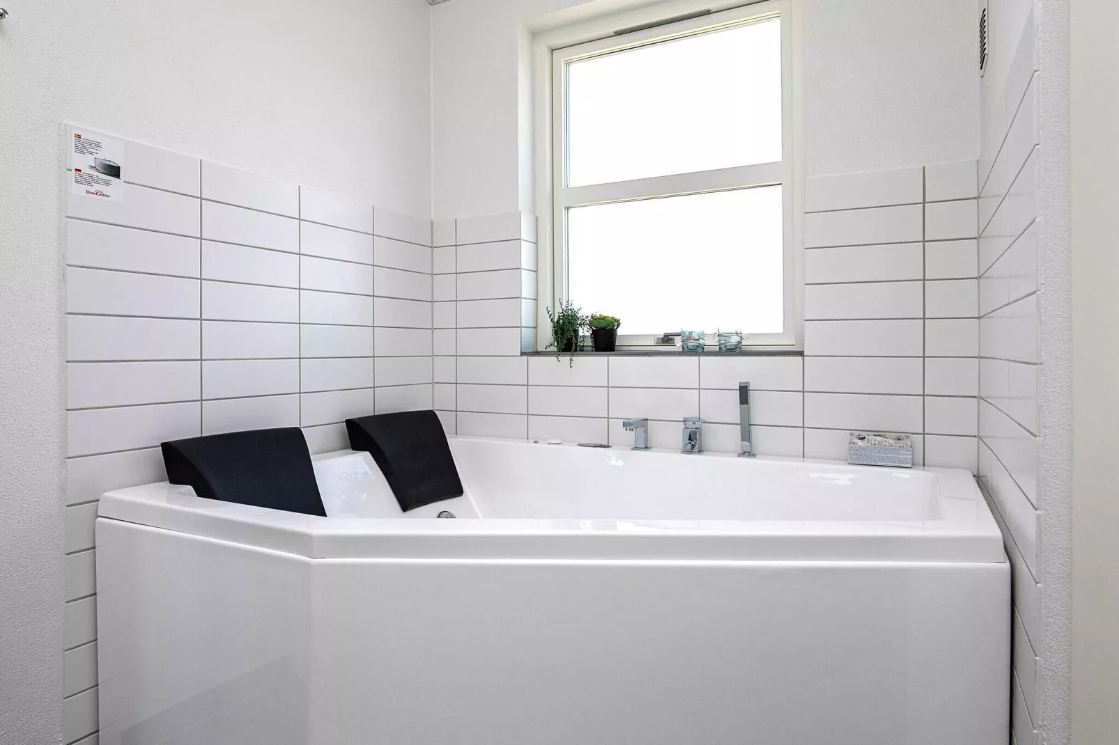 10 Personen Ferienhaus in Løkken-Wellnessbereich