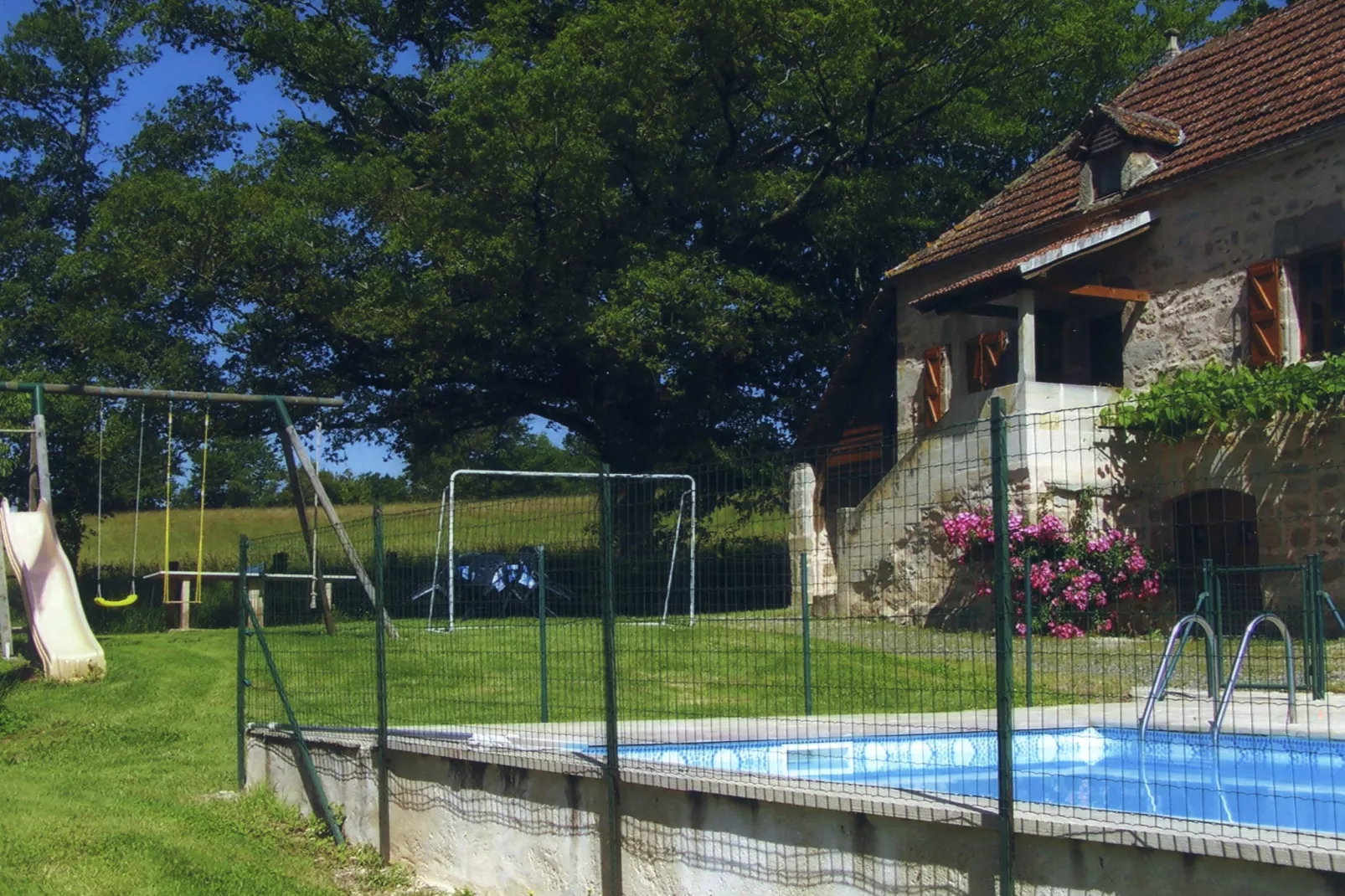 Maison de vacances Rueyres-Jardin d'été