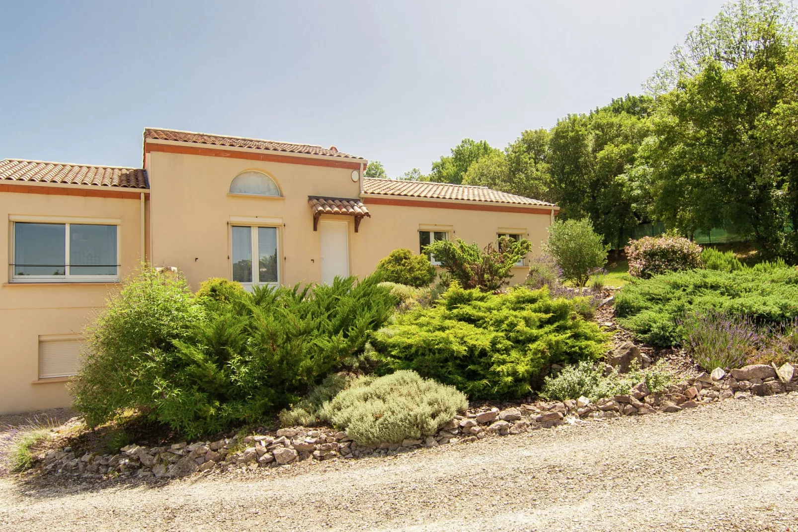 Villa Céthi-Exterior summer