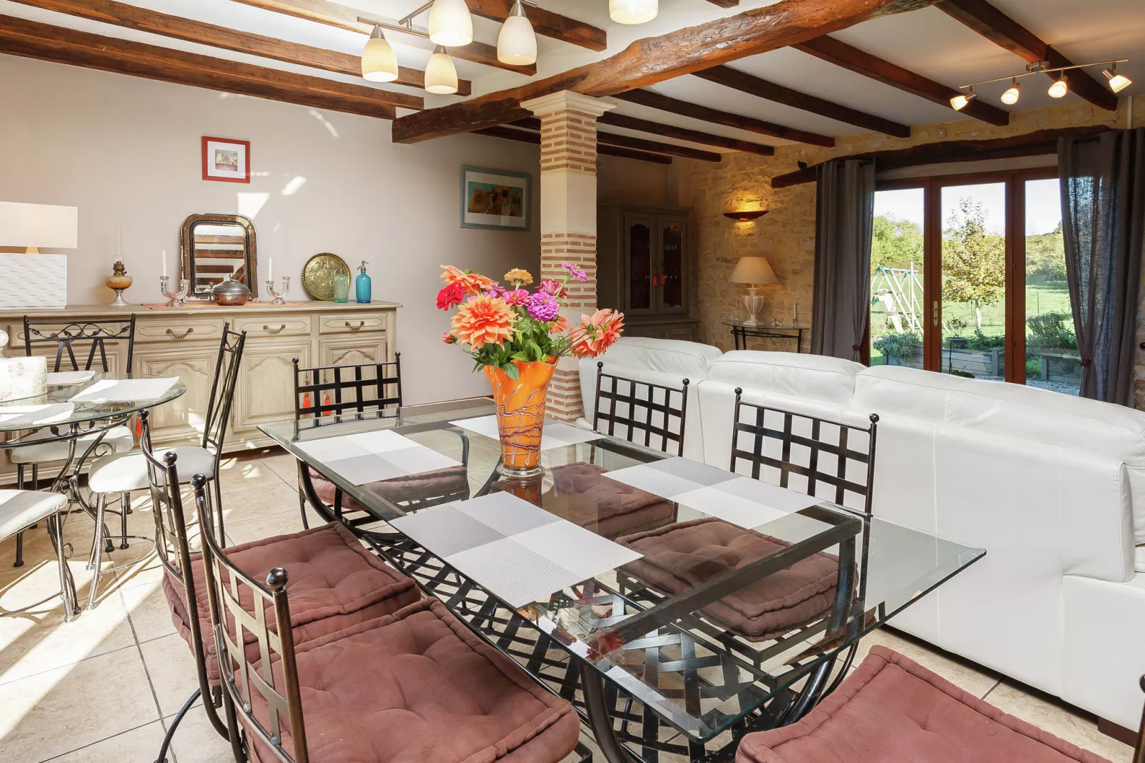 La Pouzaque-Dining room
