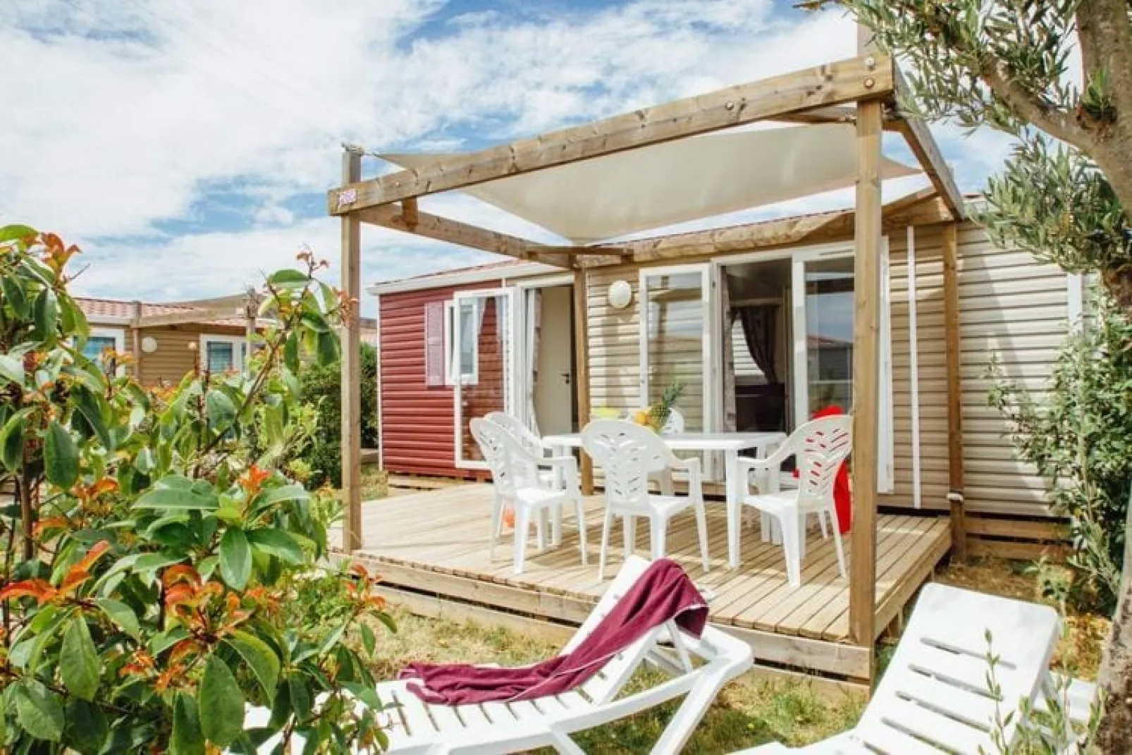 Caravanpark Mas des Lavandes Sérignan-Mobilhome ConfortPremium TVclim 3ch 6p-Extérieur été