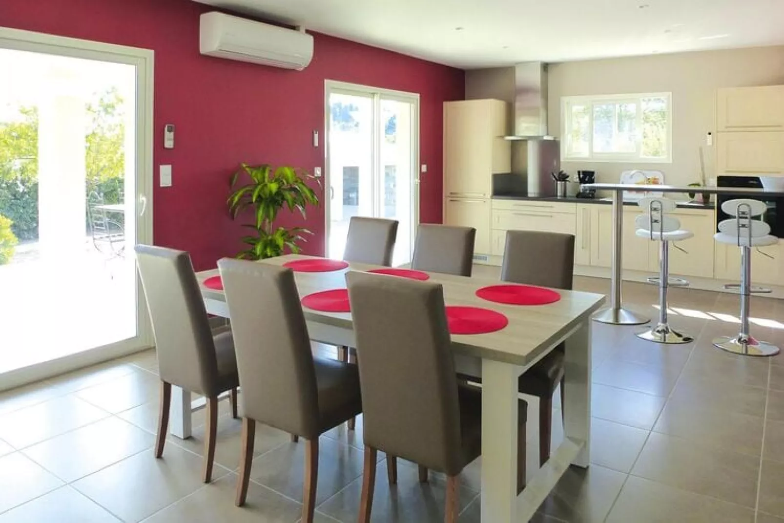 Ferienhaus in Gabian-Dining room