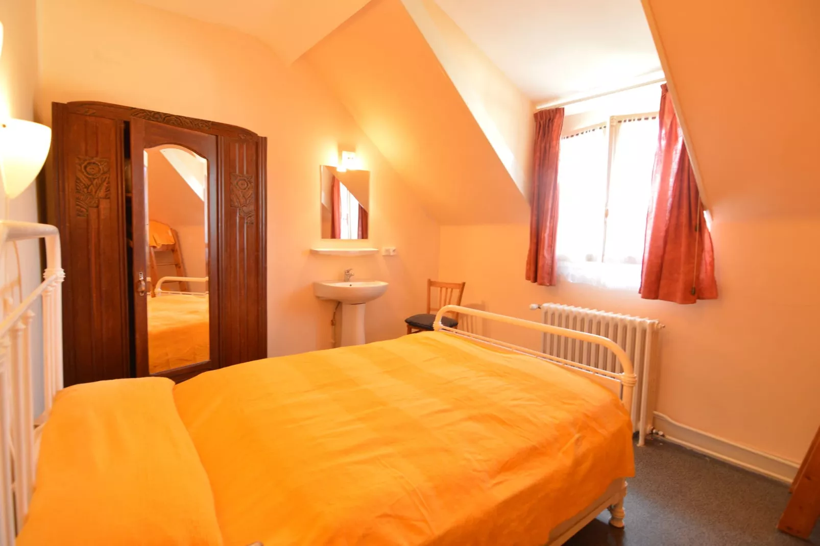 Gîte St Honoré les Bains-Schlafzimmer
