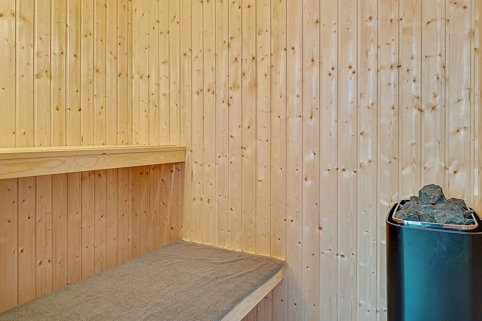Luxurioses Refugium mit Pool -- By Traum Ferienwohnungen-Sauna