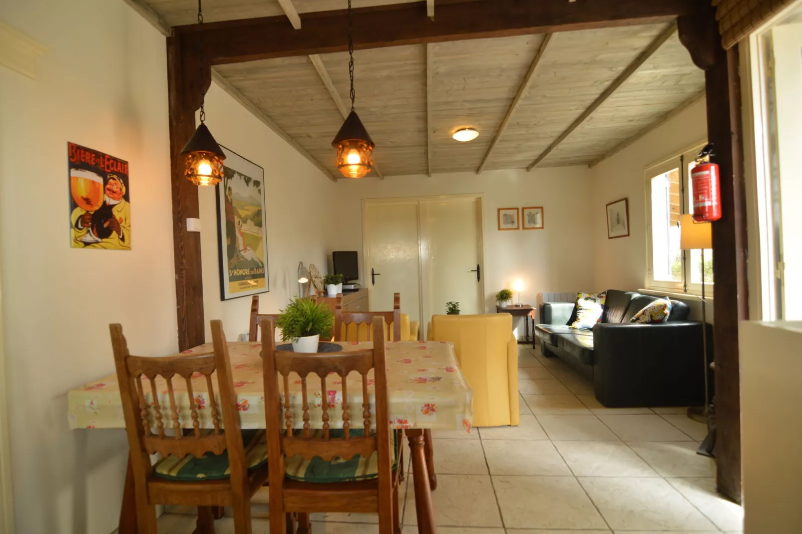 Maison Ferdinand & Annelore-Dining room