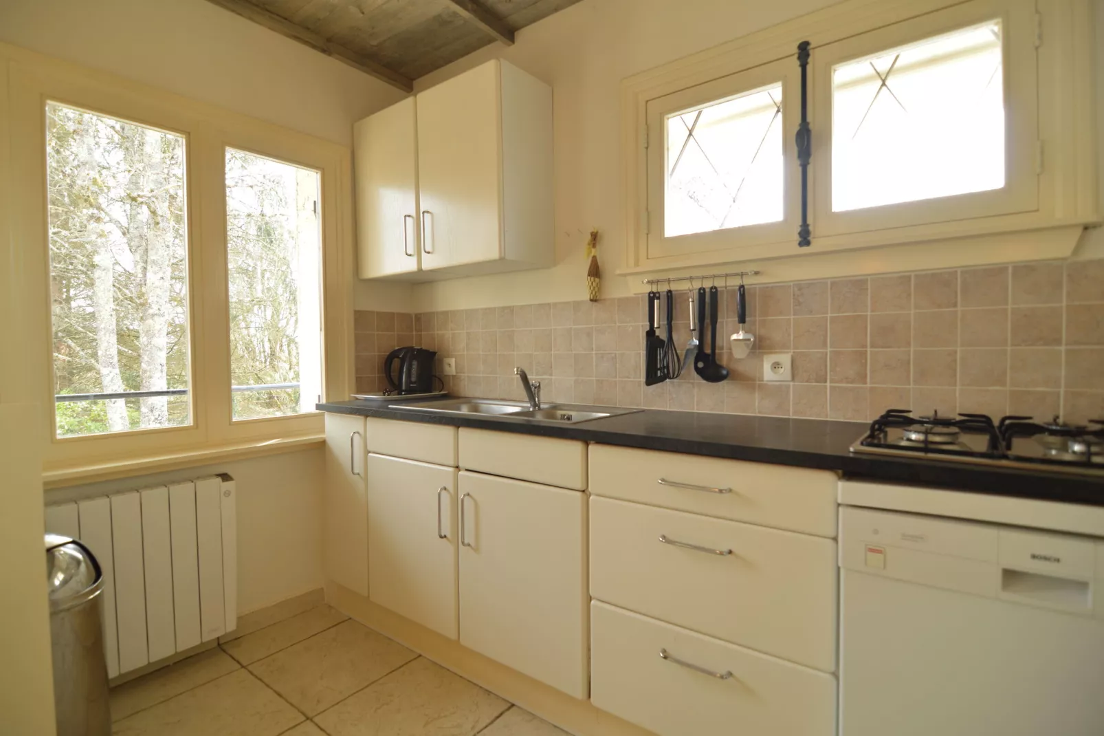 Maison Ferdinand & Annelore-Kitchen