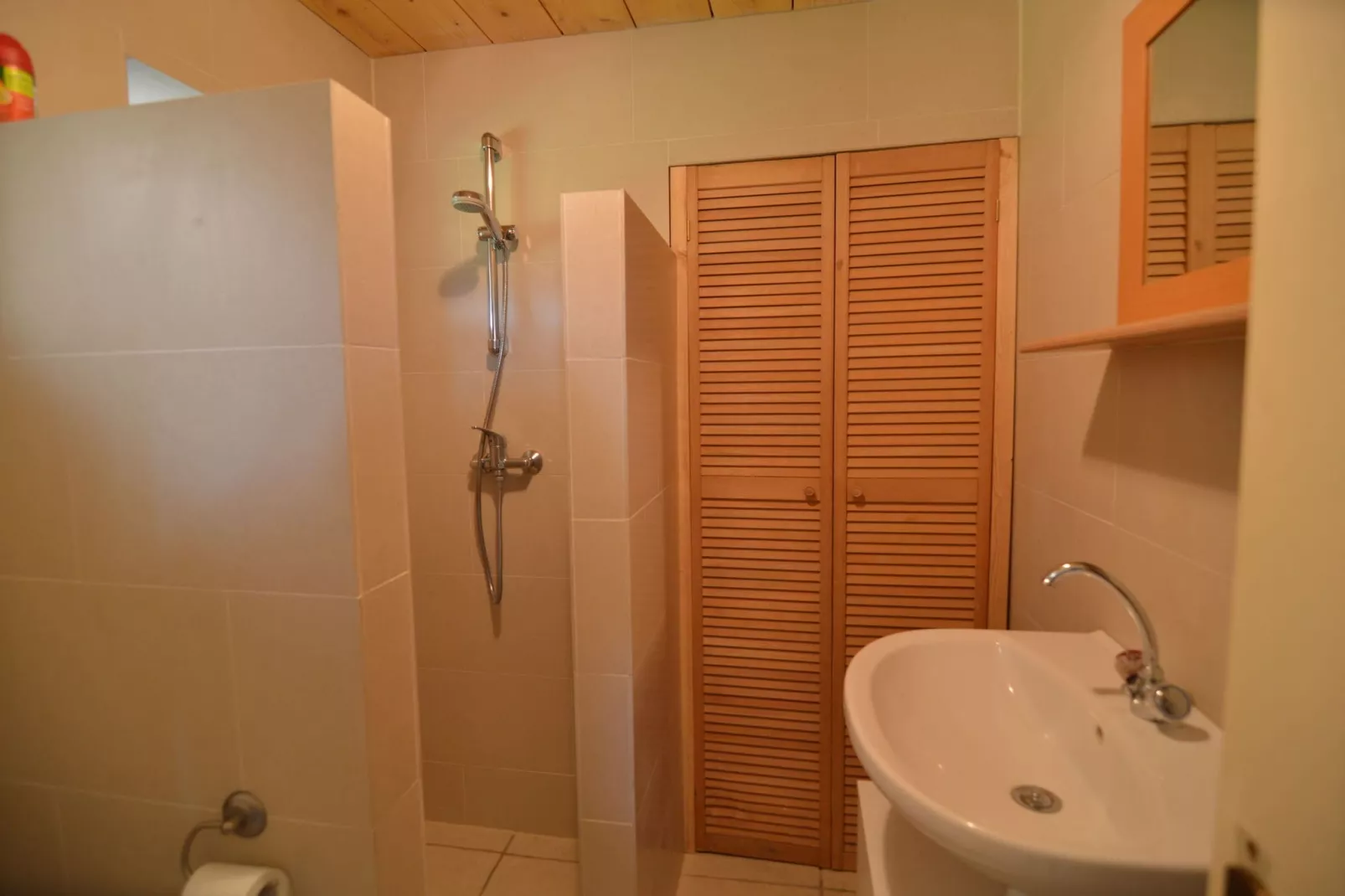 Maison Ferdinand & Annelore-Bathroom