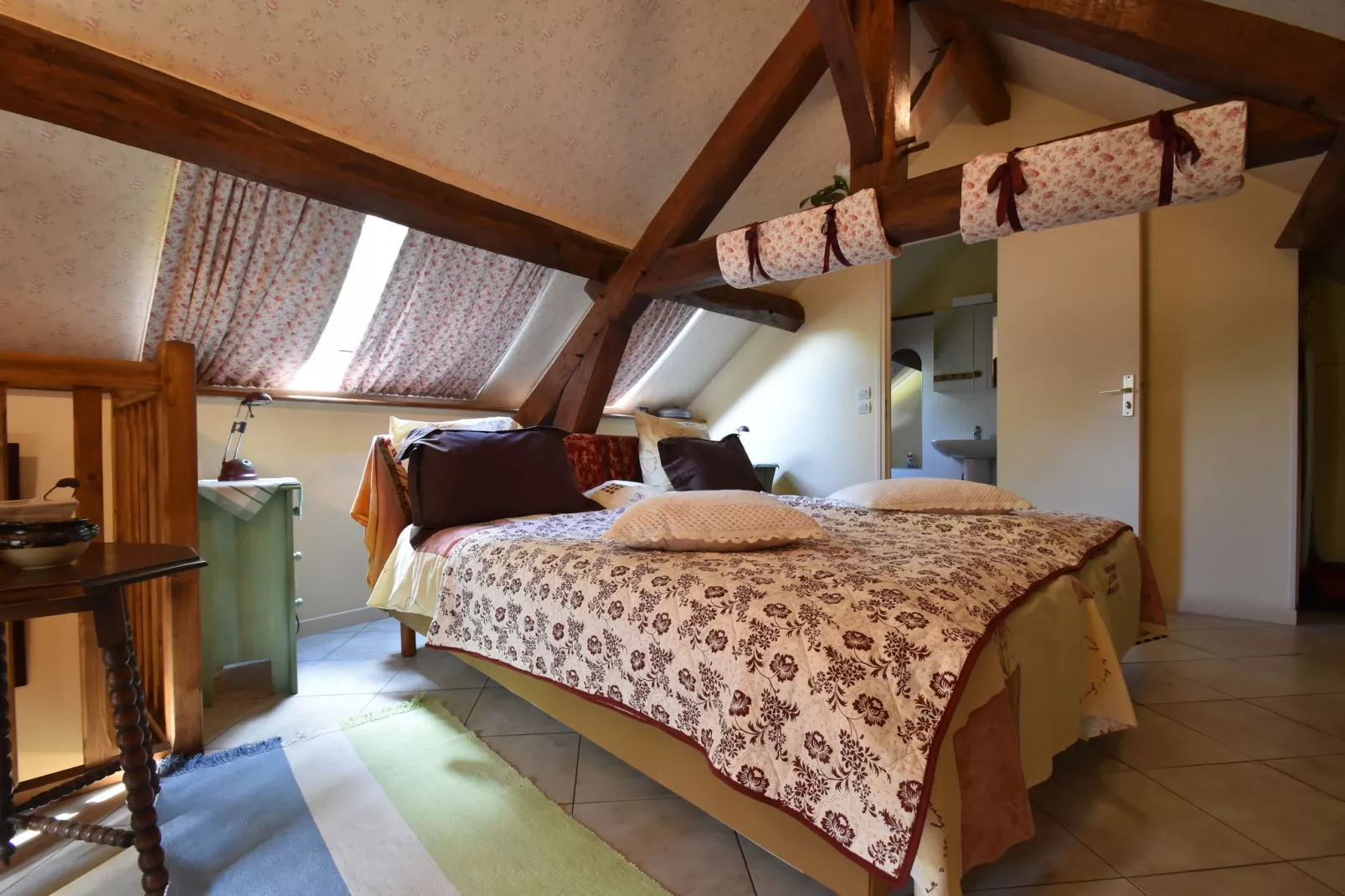 Laiterie du manoir de Thard-Bedroom