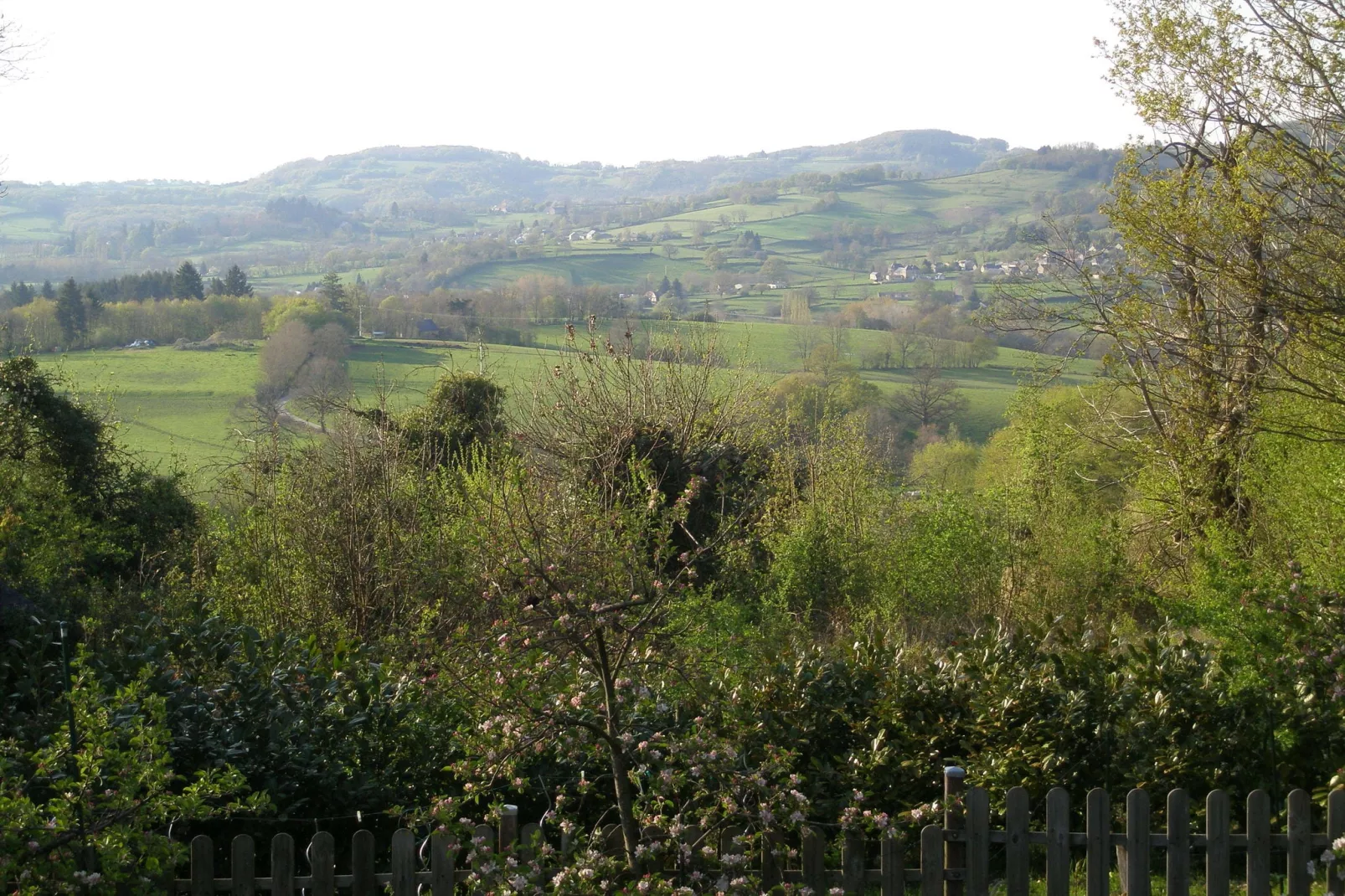 Laiterie du manoir de Thard-View summer