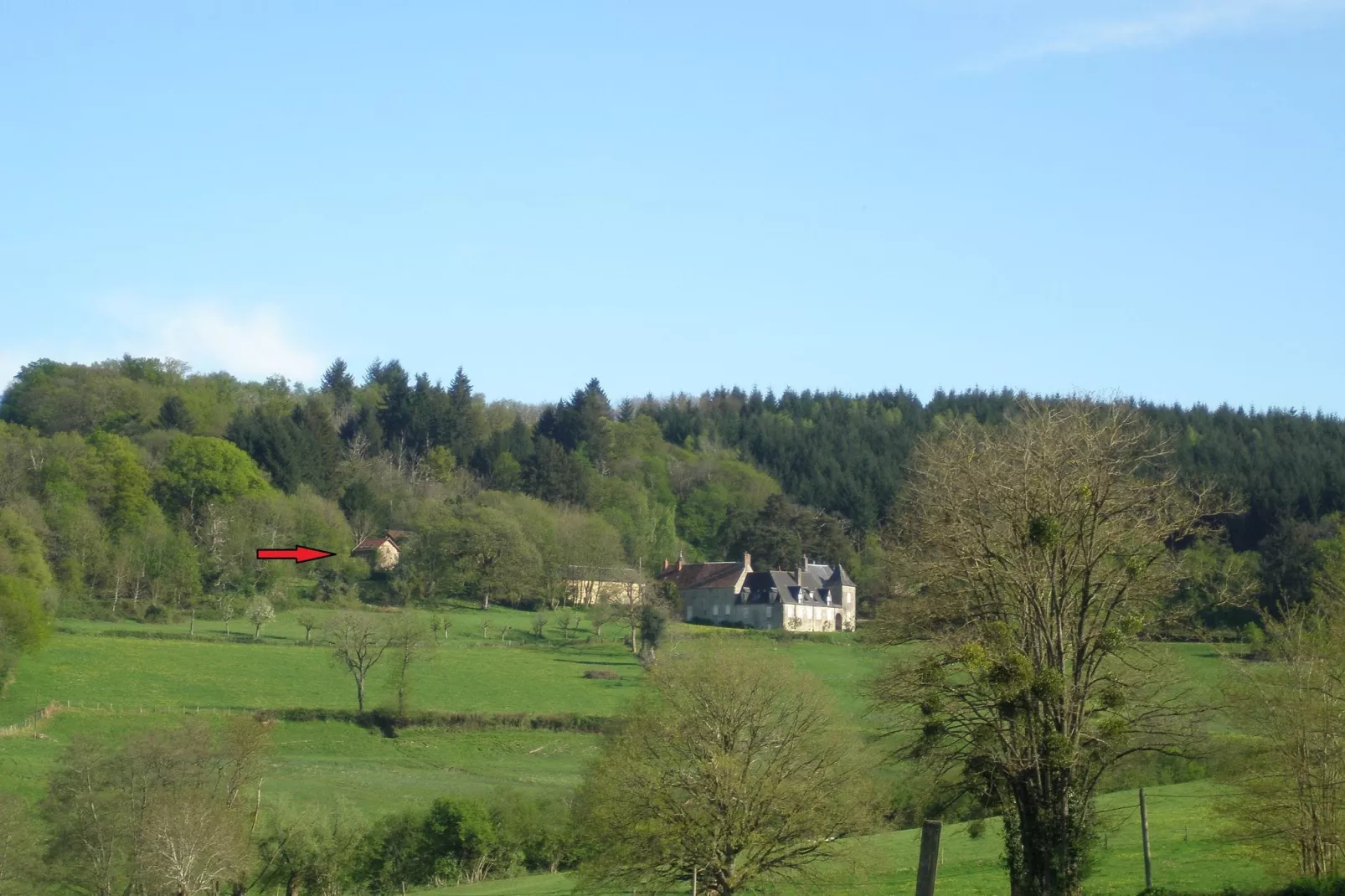 Laiterie du manoir de Thard-Areas summer 1km