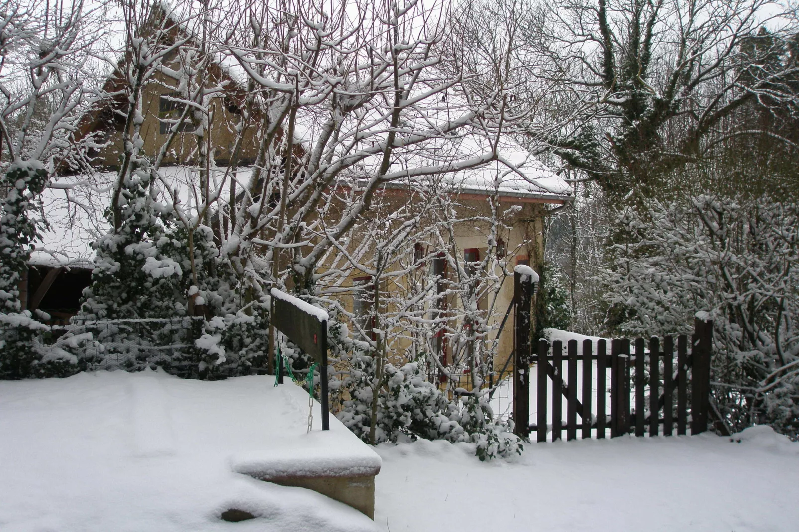 Laiterie du manoir de Thard-Area winter 1km