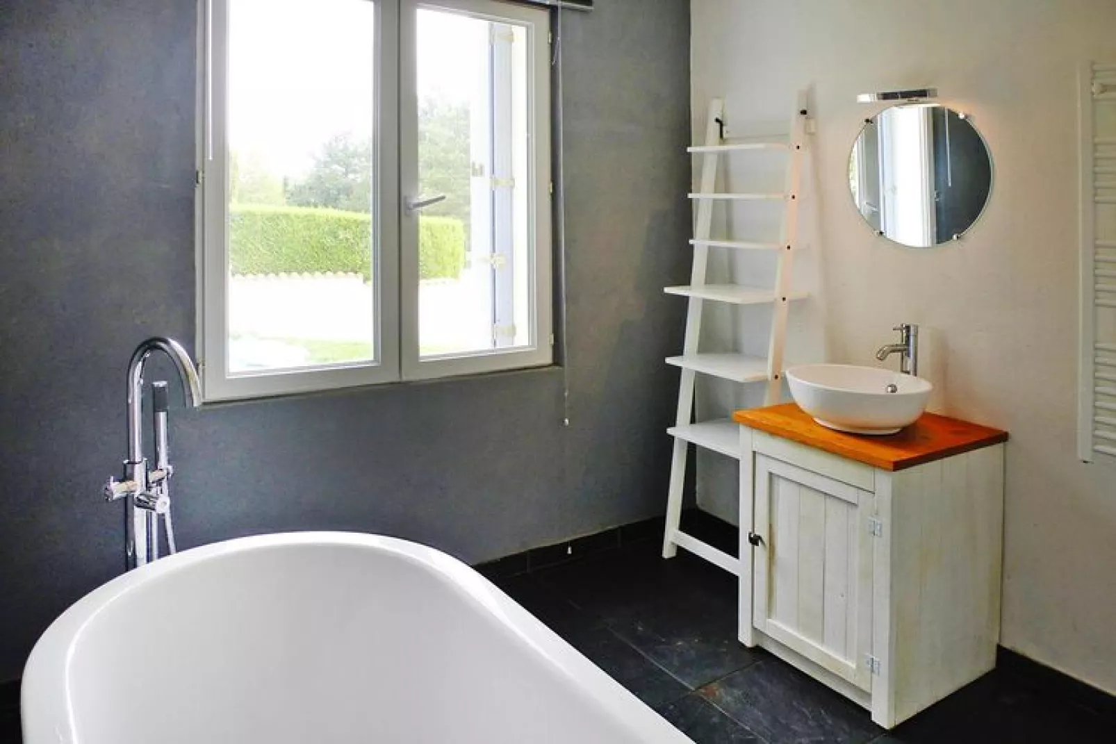 Holiday home Chenac-St-Seurin-d'Uzet-Bathroom